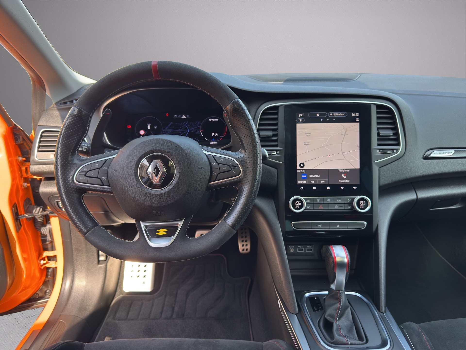 RENAULT Mégane Trophy 300 EDC - 13