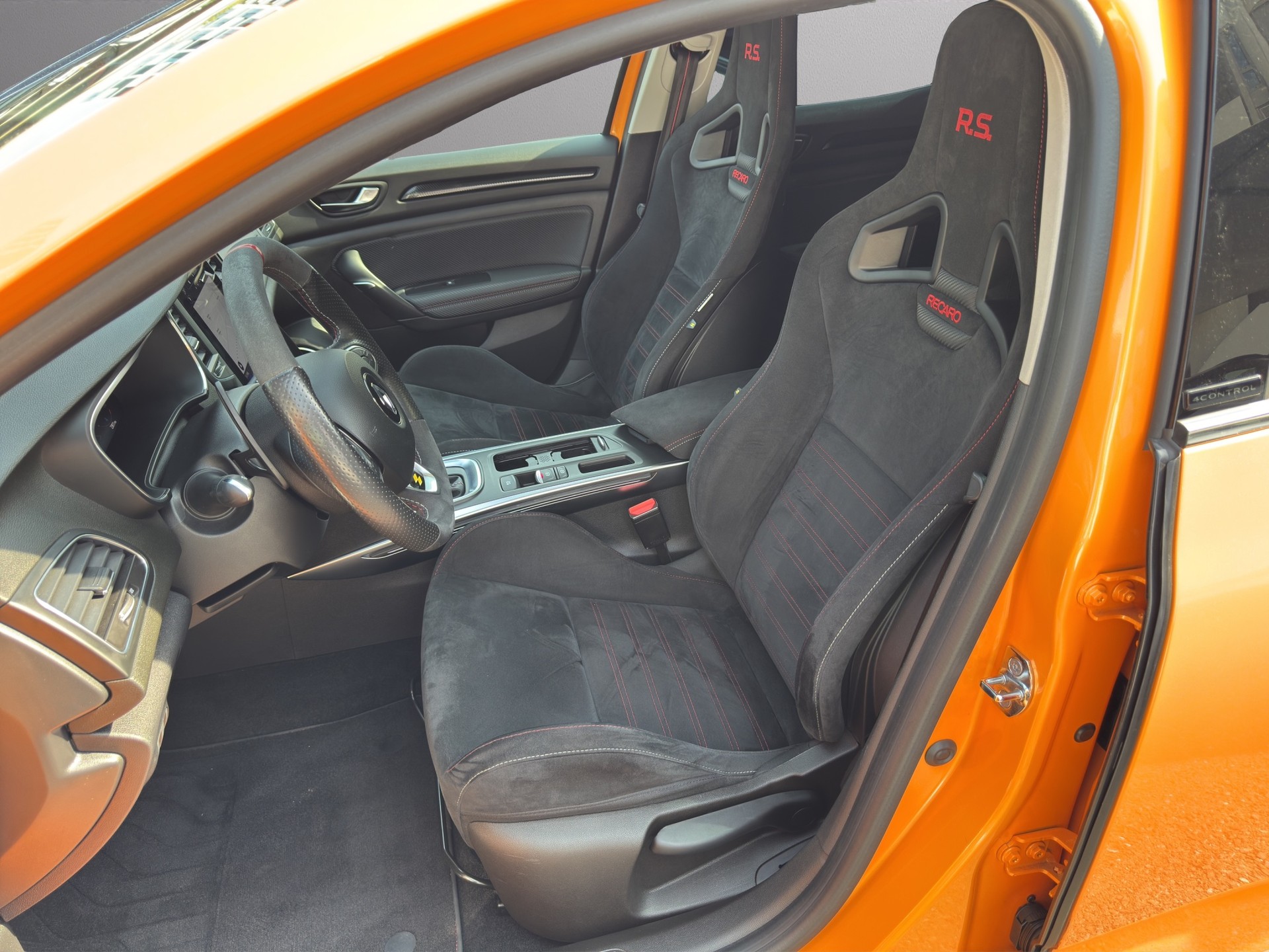 RENAULT Mégane Trophy 300 EDC - 11