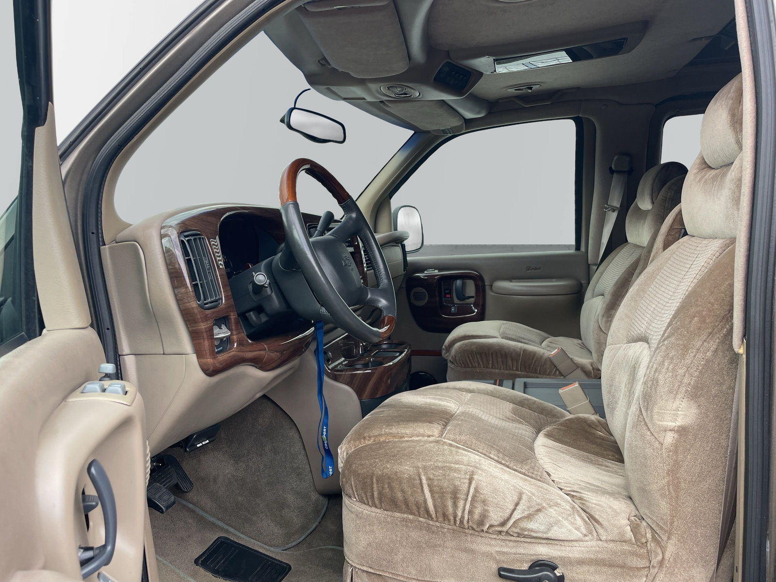 CHEVROLET RV G 2500 - 8