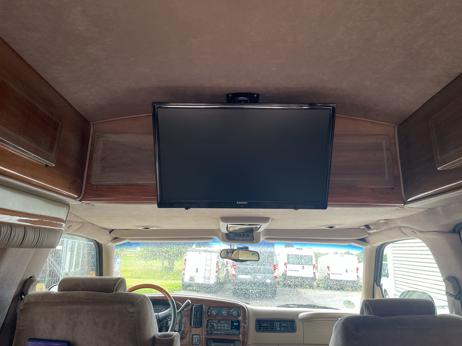 CHEVROLET RV G 2500 - 16
