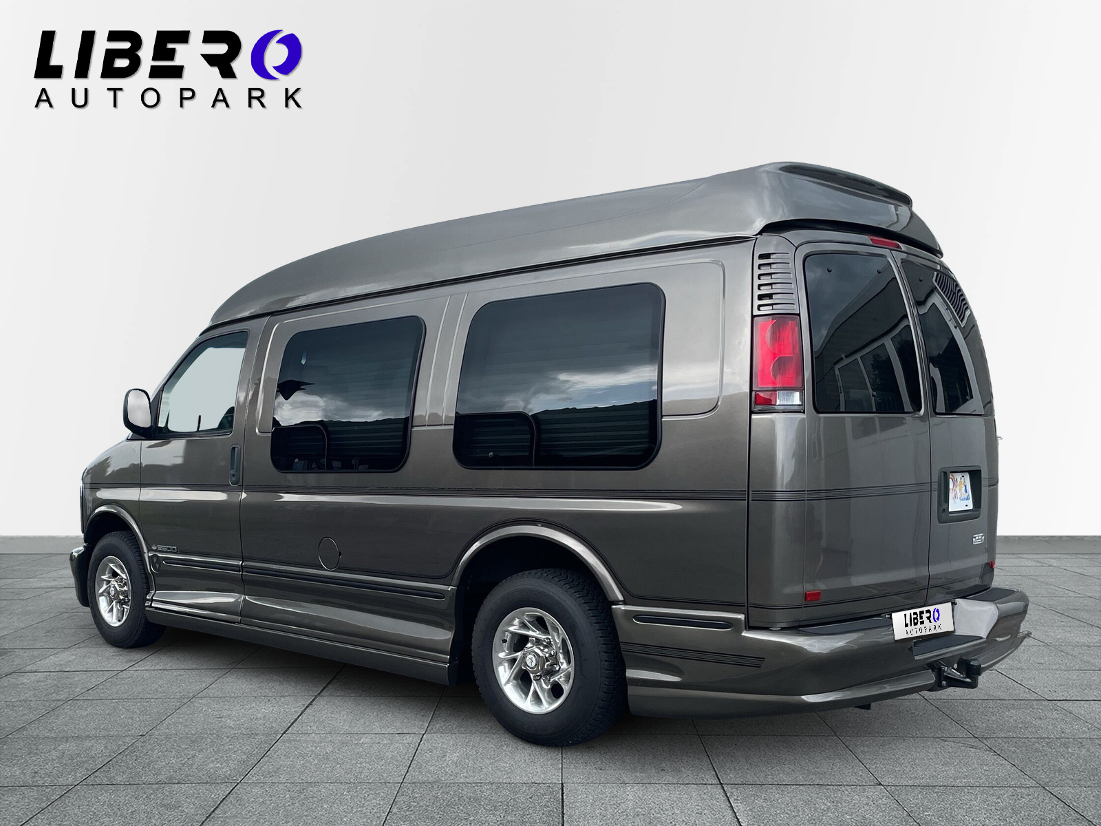 CHEVROLET RV G 2500 - 3
