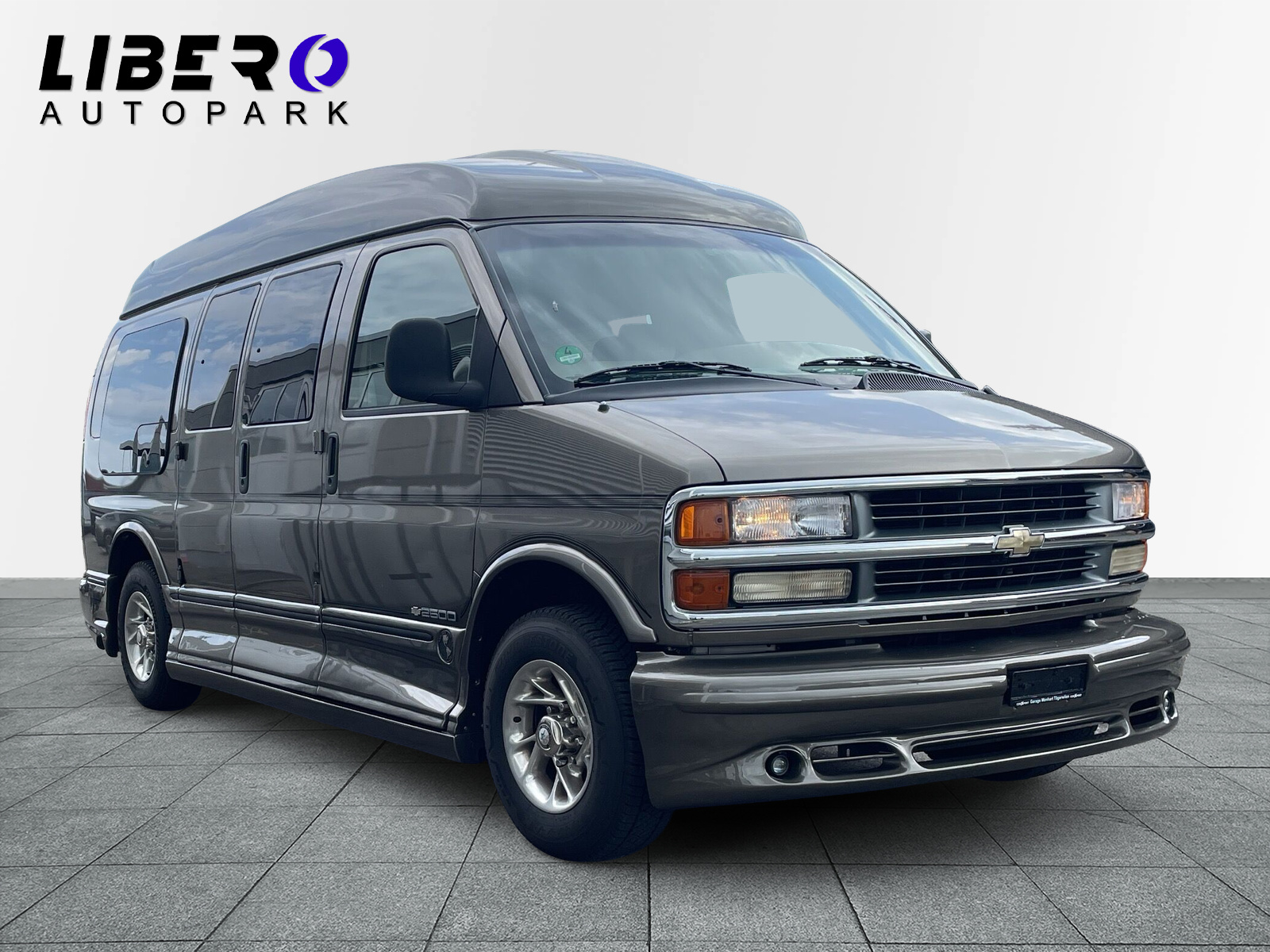 CHEVROLET RV G 2500 - 4
