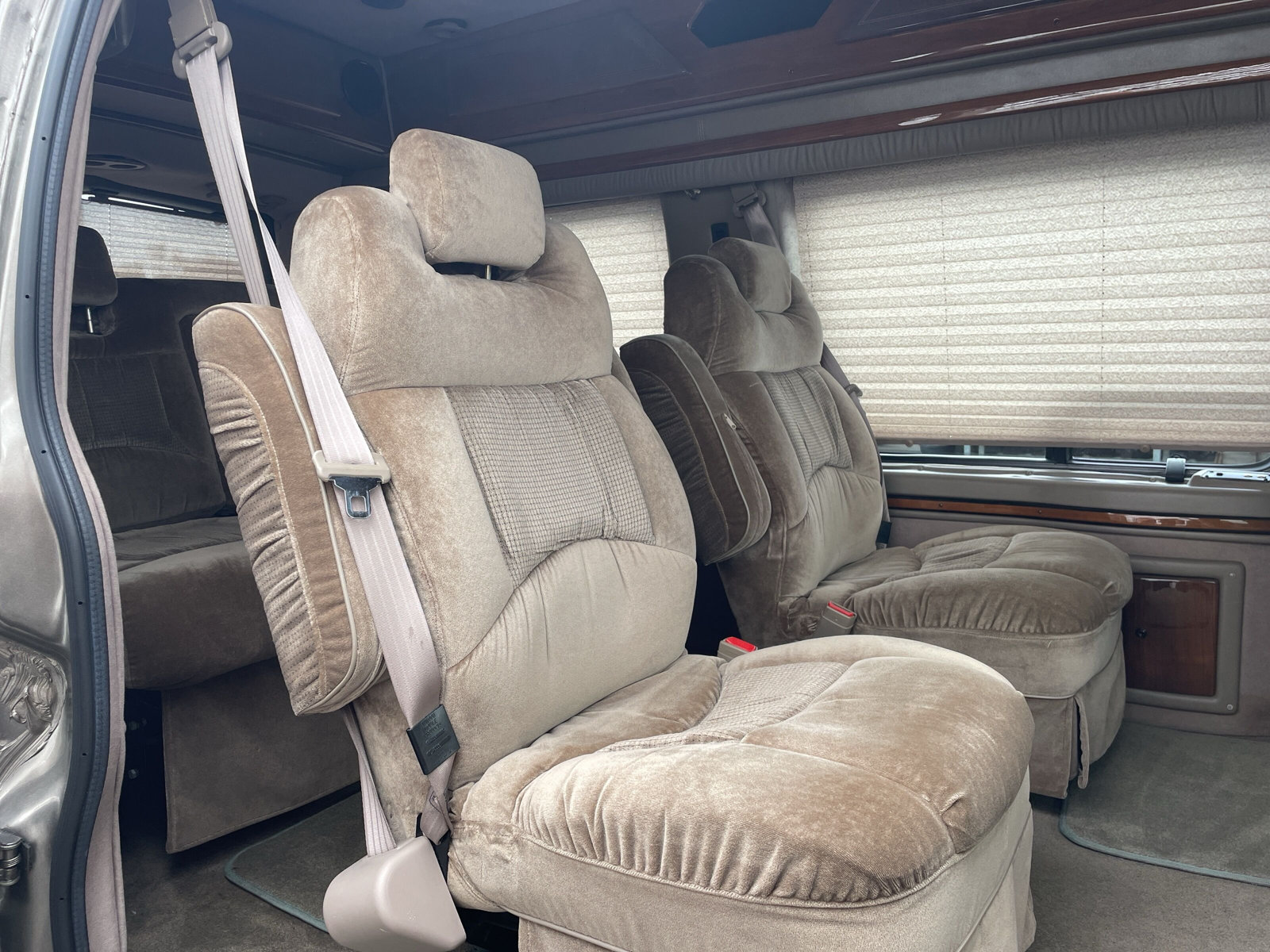 CHEVROLET RV G 2500 - 11