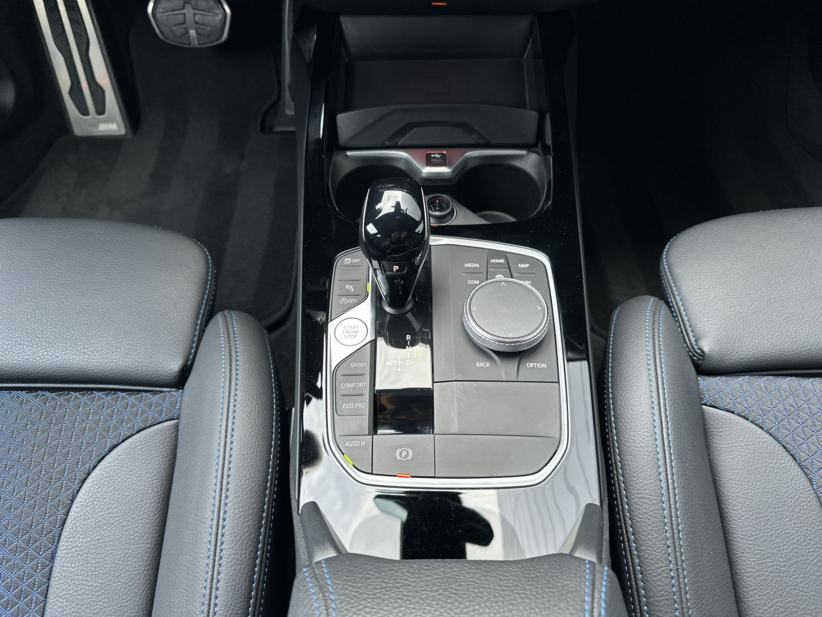 BMW 120i Pure M Sport Steptronic - 20