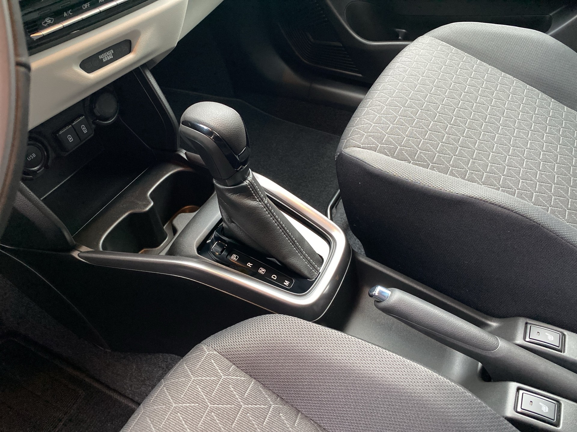 SUZUKI Swift 1.2 Compact Top Hybrid CVT - 17