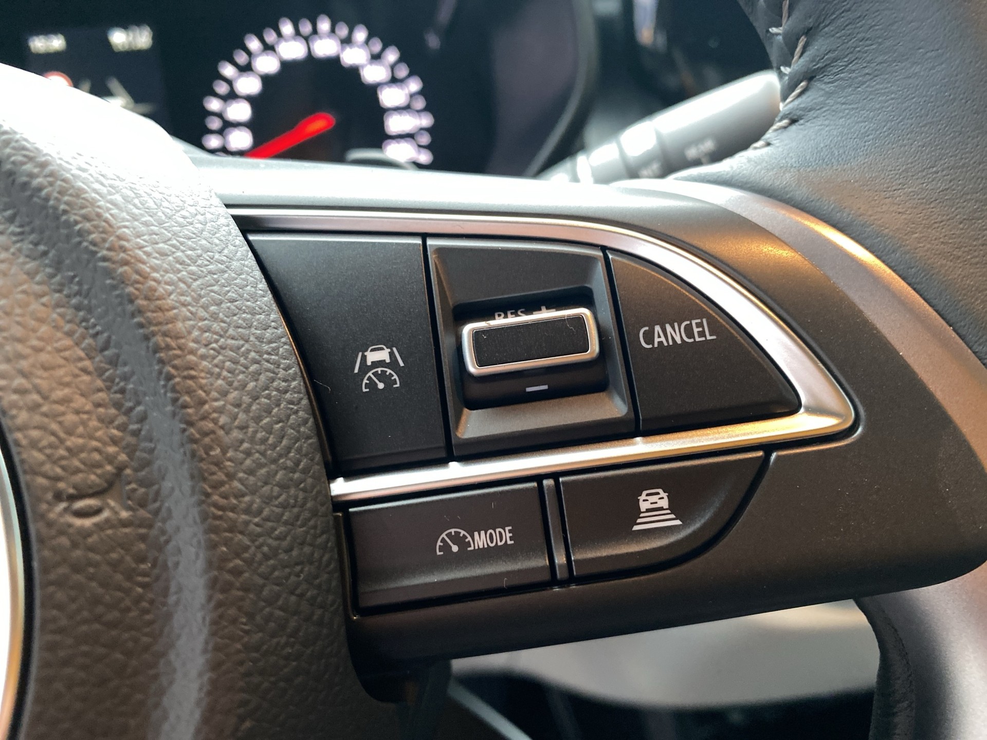 SUZUKI Swift 1.2 Compact Top Hybrid CVT - 13