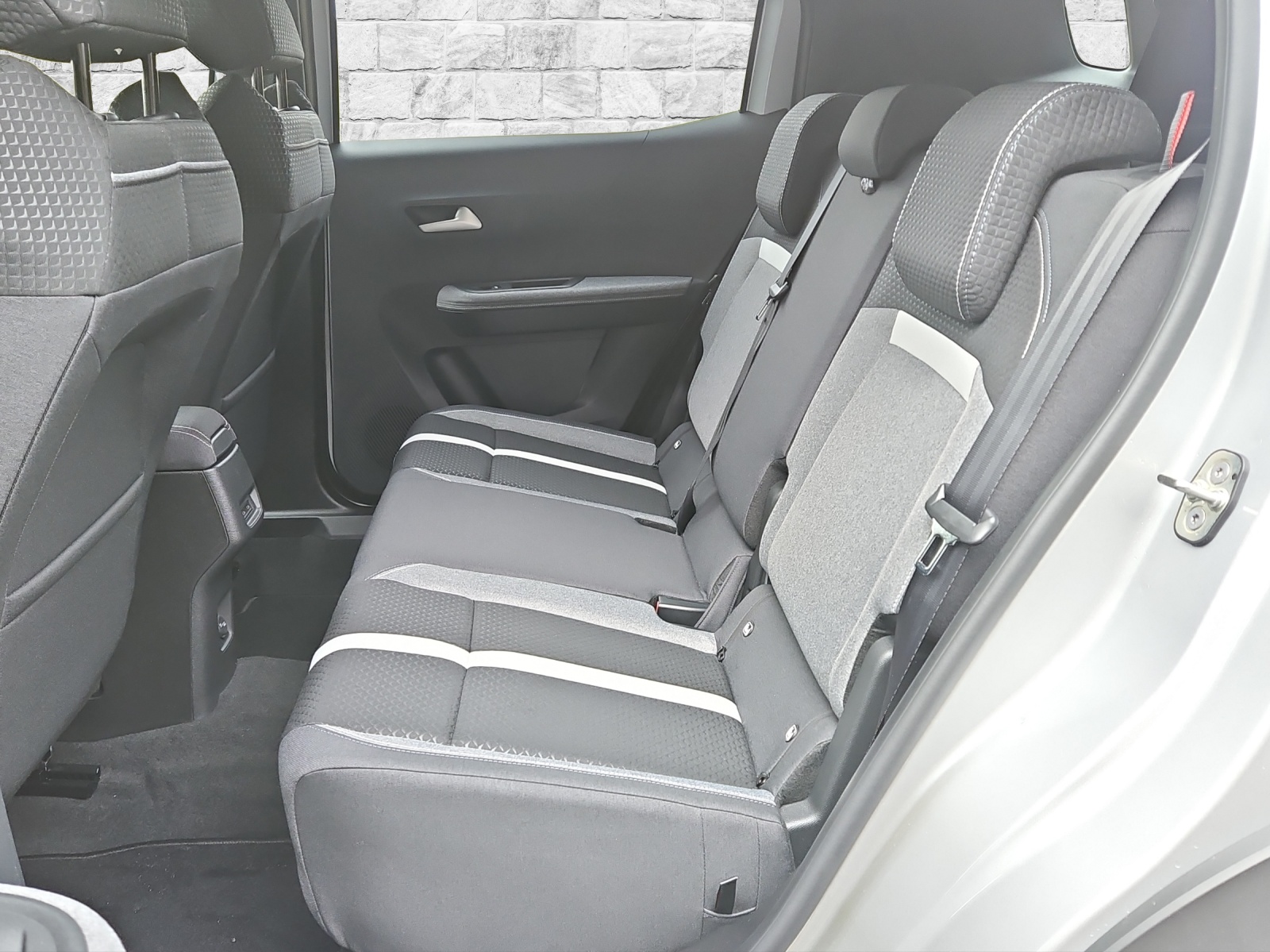 OPEL Frontera 1.2 T HEV 145 GS - 8