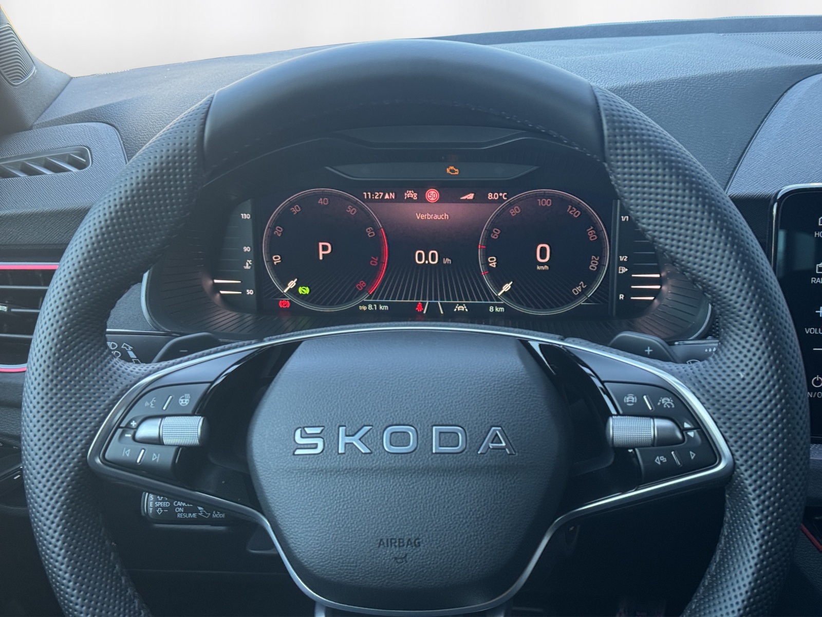 SKODA Scala 1.5 TSI Dynamic DSG - 8