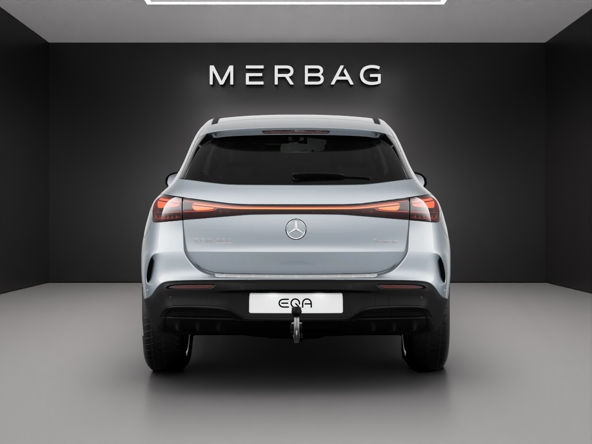 MERCEDES-BENZ EQA 350 66,5 kWh 4Matic Swiss Star - 4