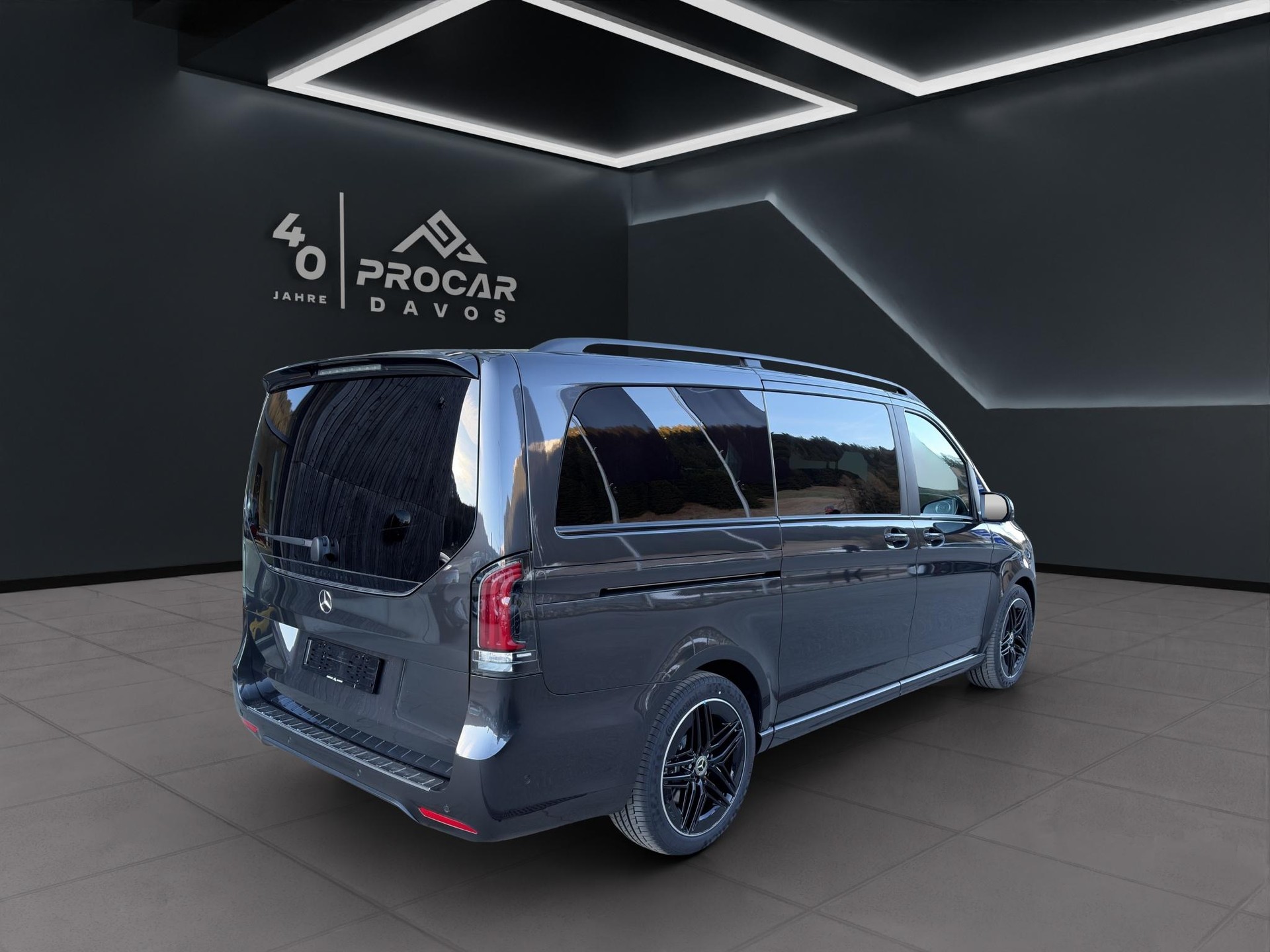 MERCEDES-BENZ V 300 d Swiss Ed. lang 4matic Van - 4