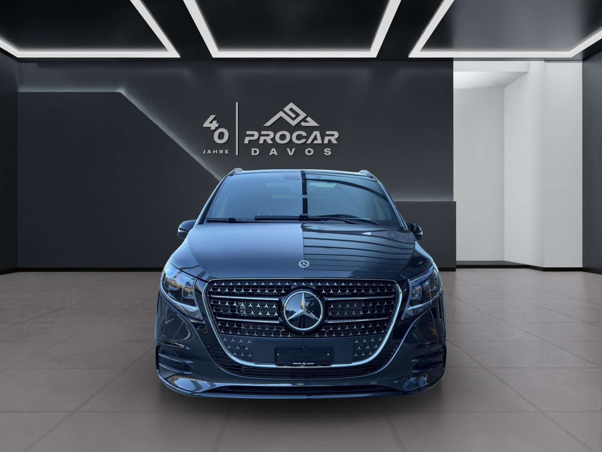 MERCEDES-BENZ V 300 d Swiss Ed. lang 4matic Van - 3