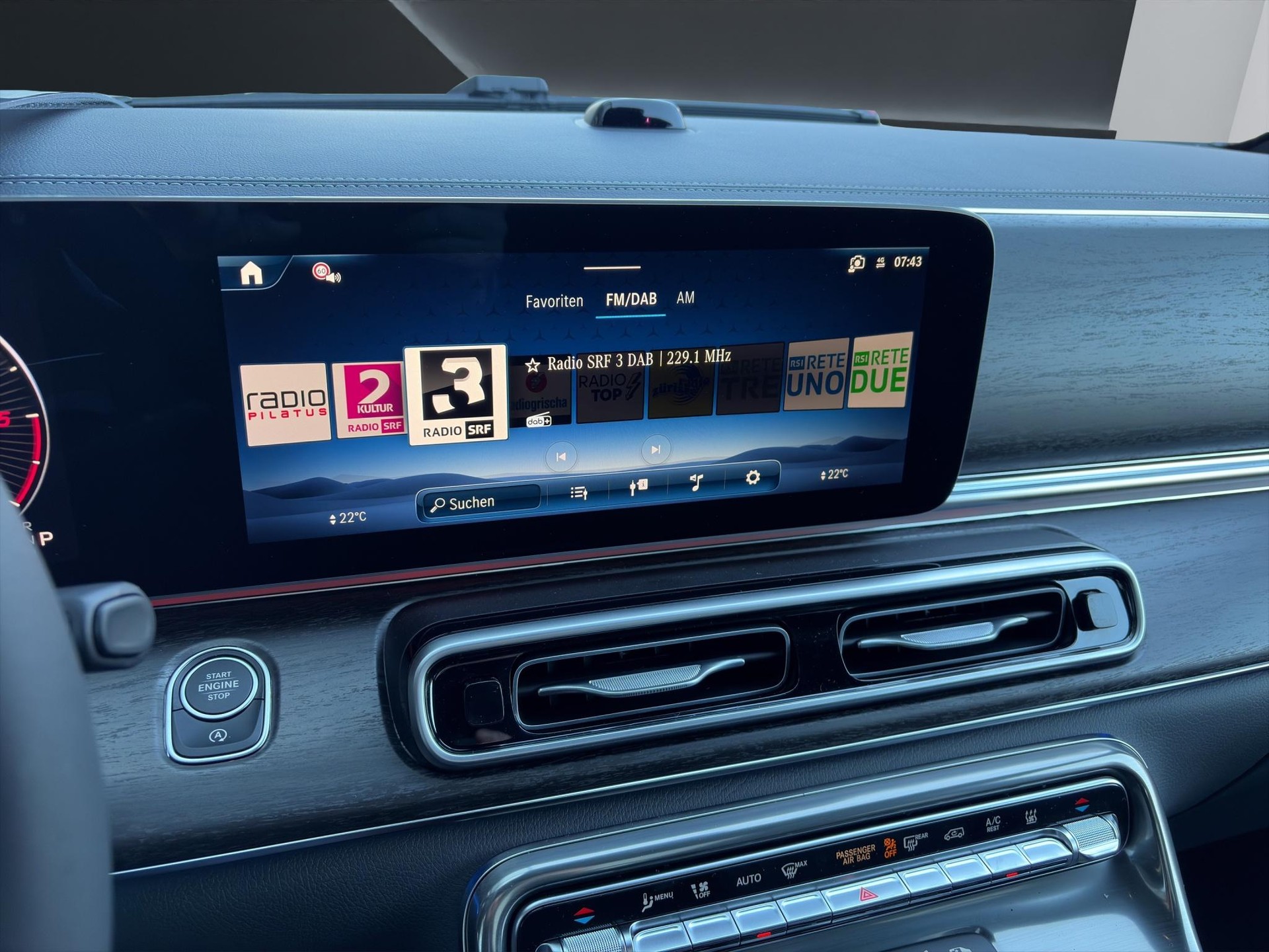 MERCEDES-BENZ V 300 d Swiss Ed. lang 4matic Van - 11