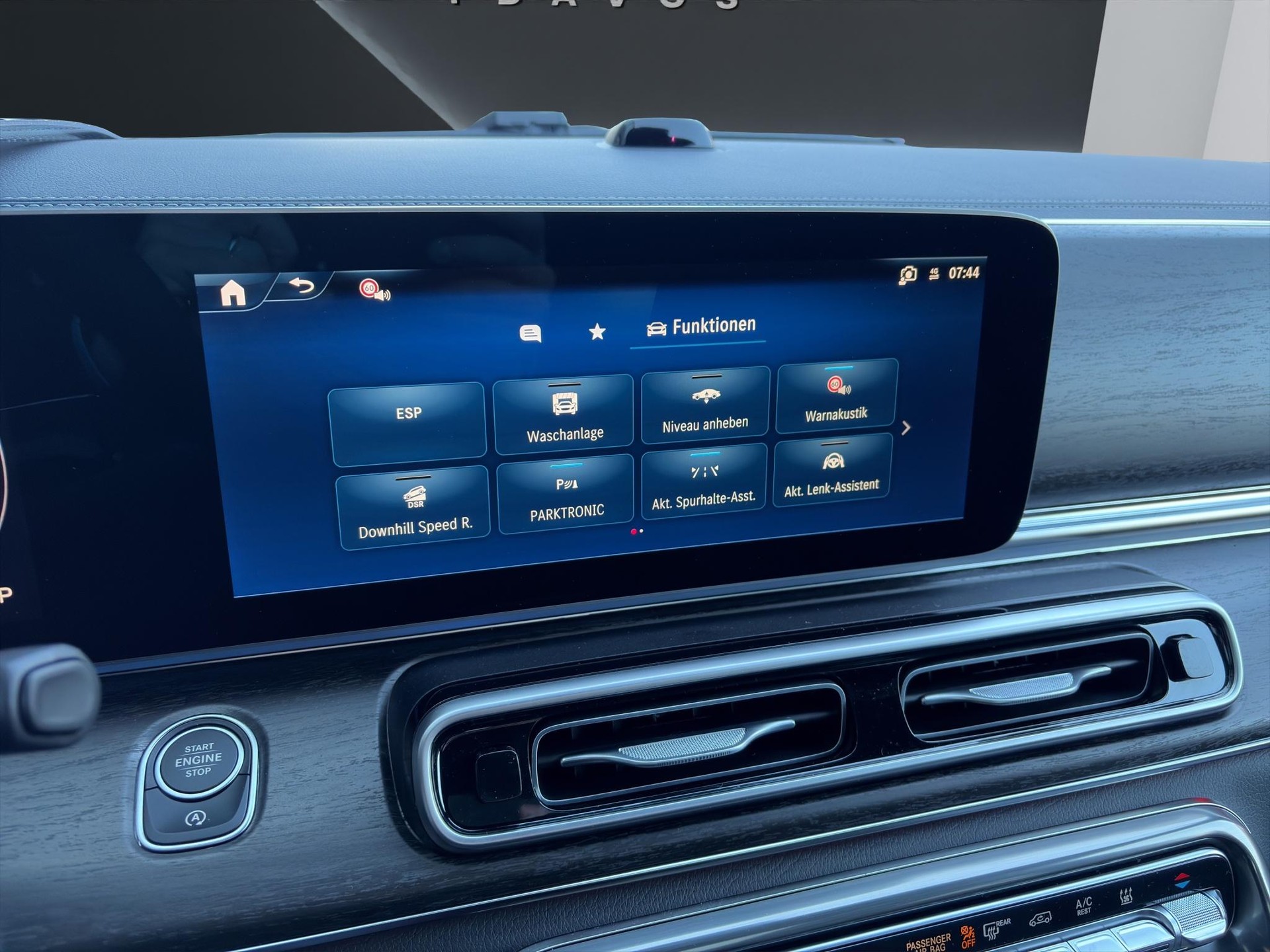 MERCEDES-BENZ V 300 d Swiss Ed. lang 4matic Van - 13