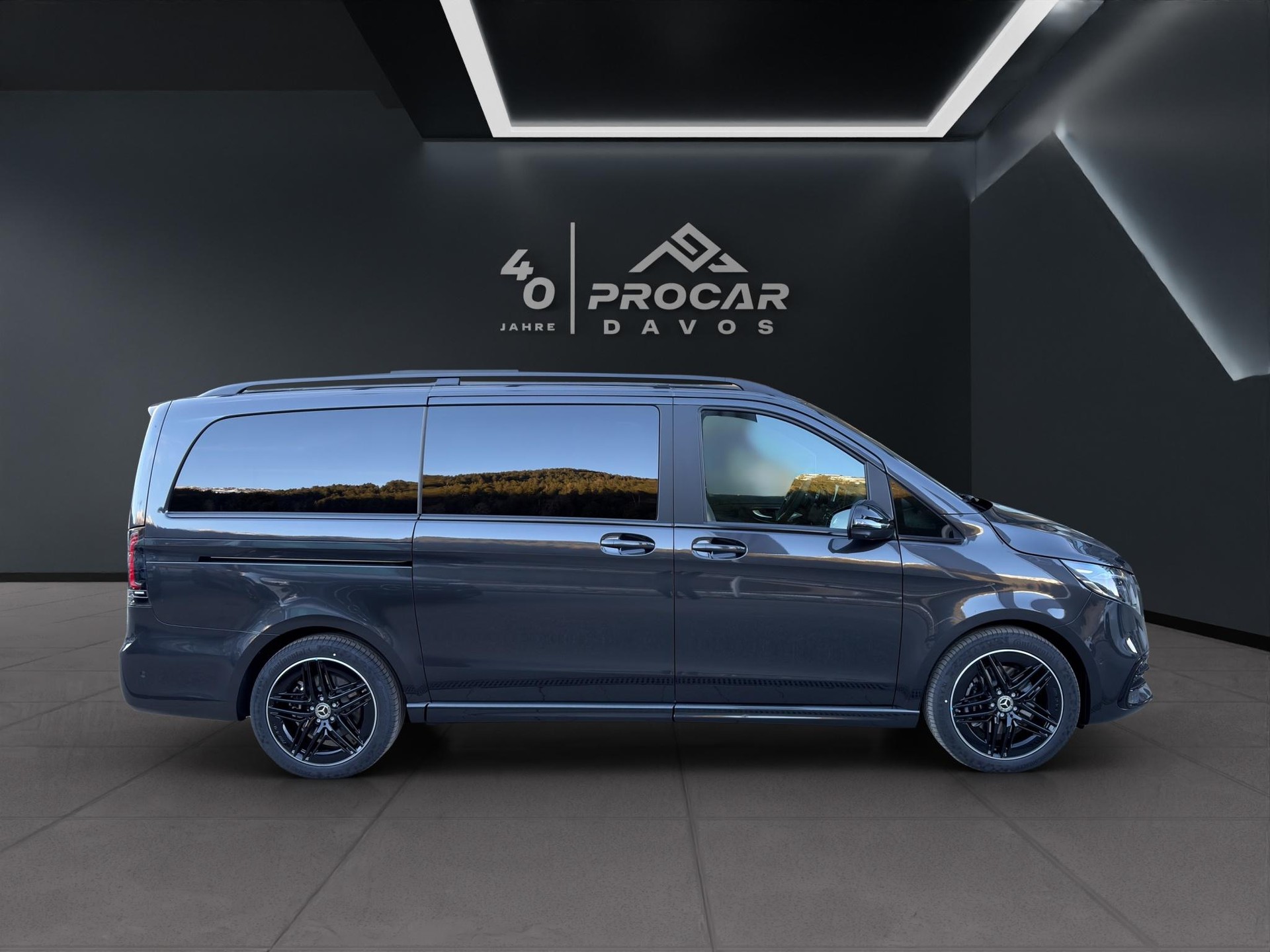 MERCEDES-BENZ V 300 d Swiss Ed. lang 4matic Van - 2