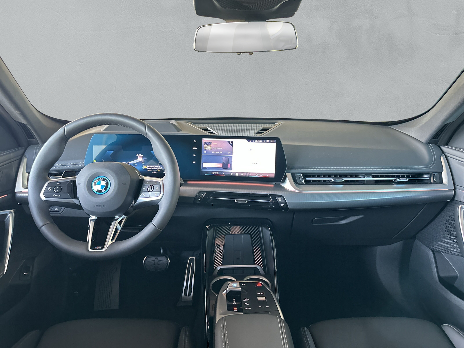 BMW iX1 xDrive 30 M Sport - 12