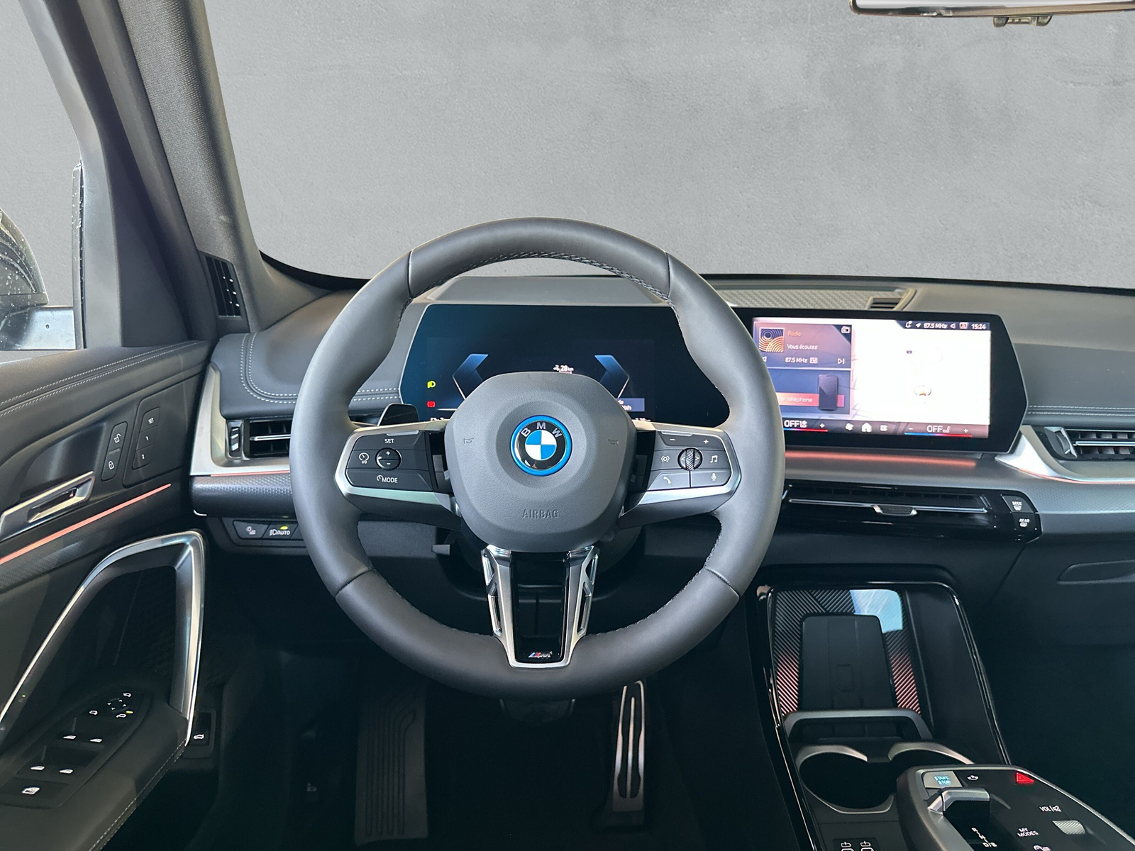 BMW iX1 xDrive 30 M Sport - 15