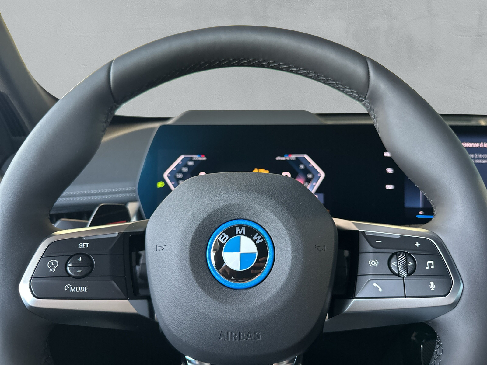 BMW iX1 xDrive 30 M Sport - 18