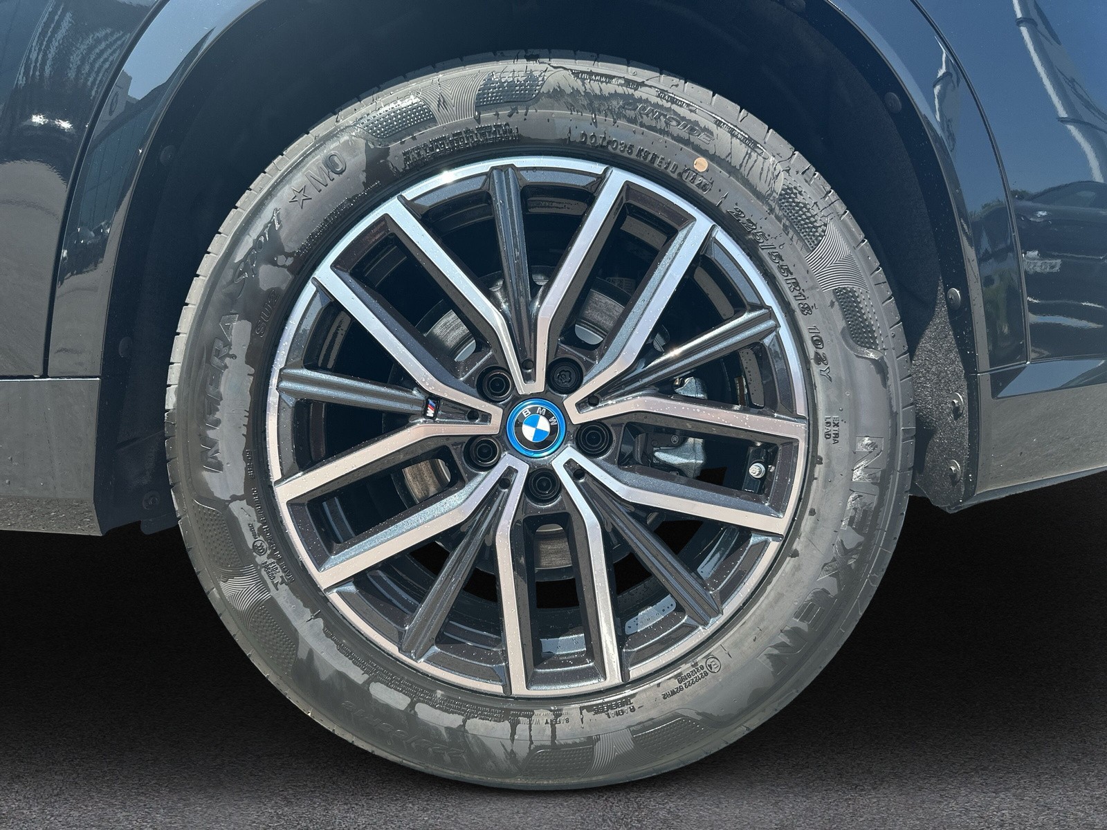 BMW iX1 xDrive 30 M Sport - 9