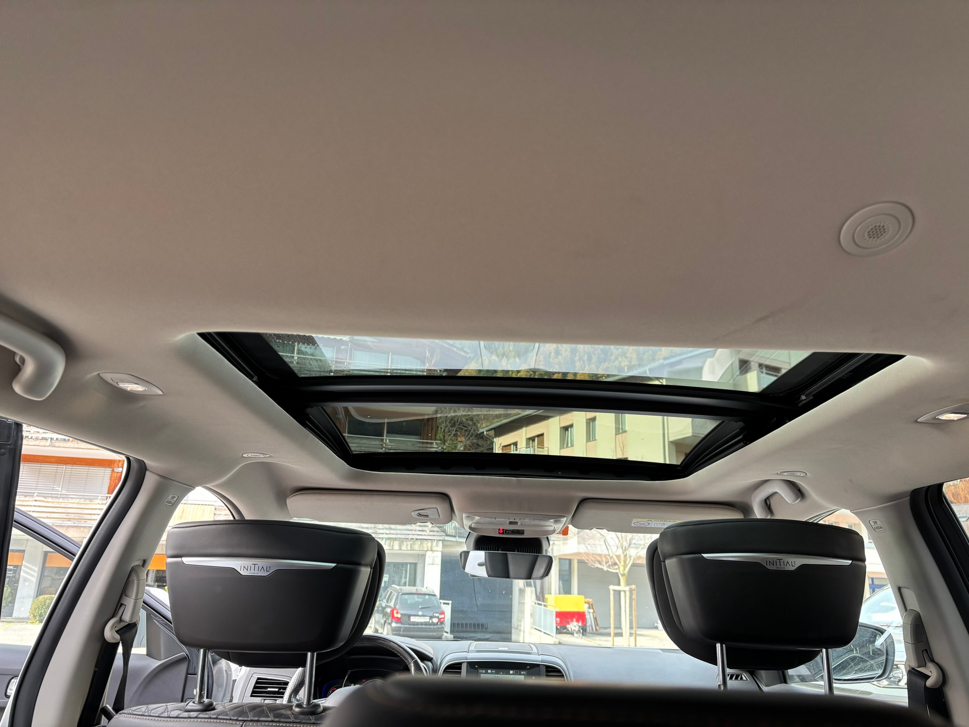 RENAULT Koleos 2.0 dCi Initiale 4WD - 15