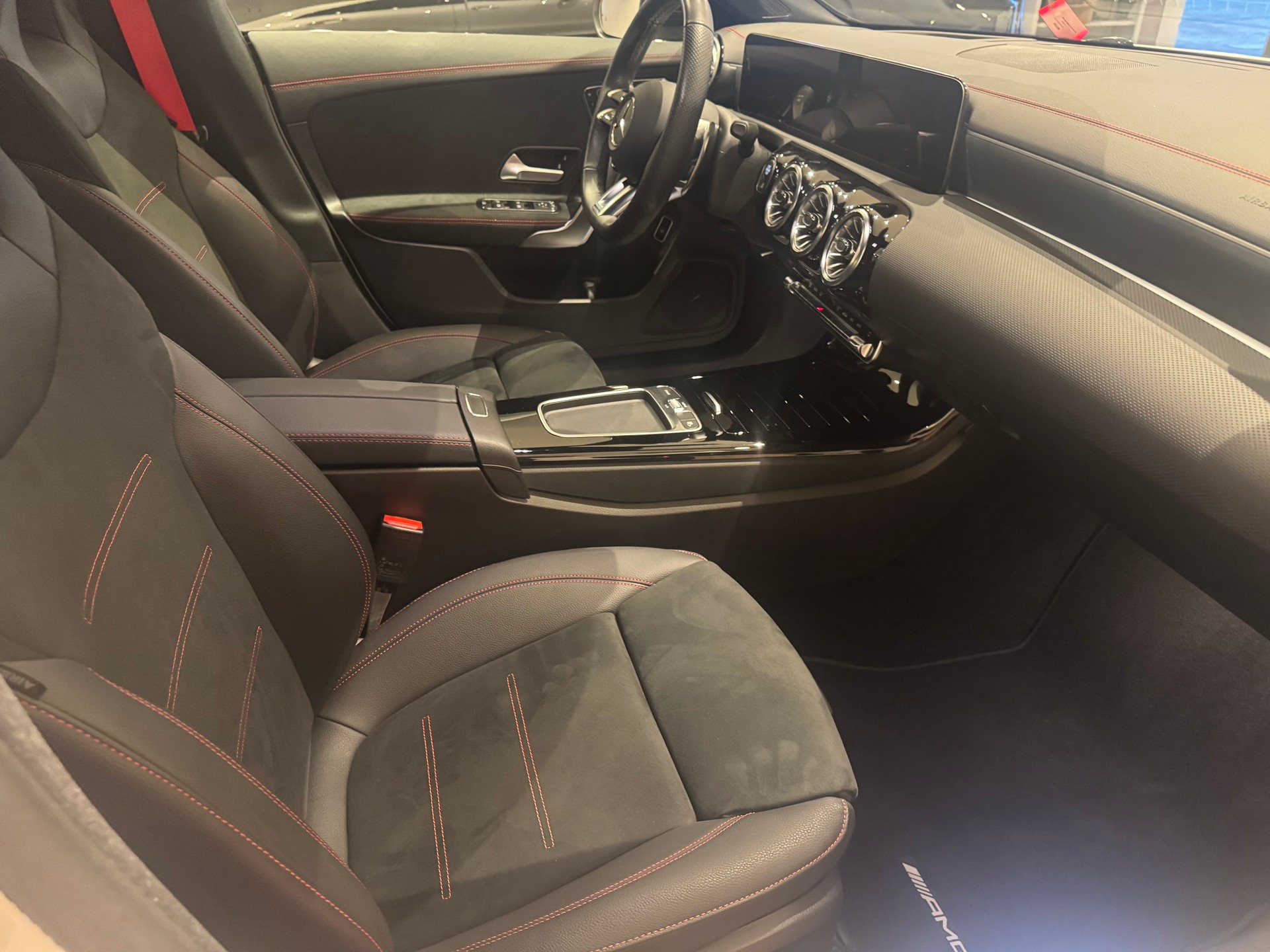 MERCEDES-BENZ CLA 35 AMG 4matic - 6