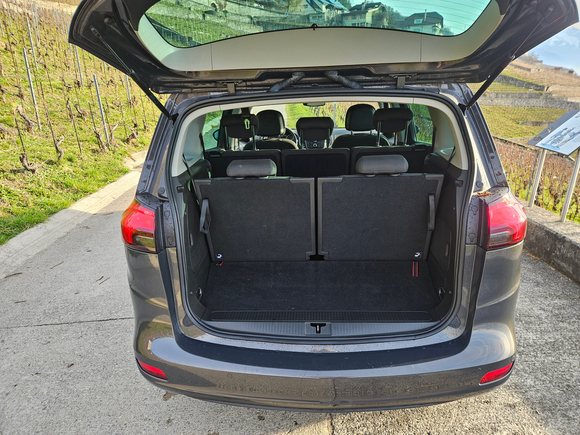 OPEL Zafira Tourer 1.4i 16V Active Edition - 5