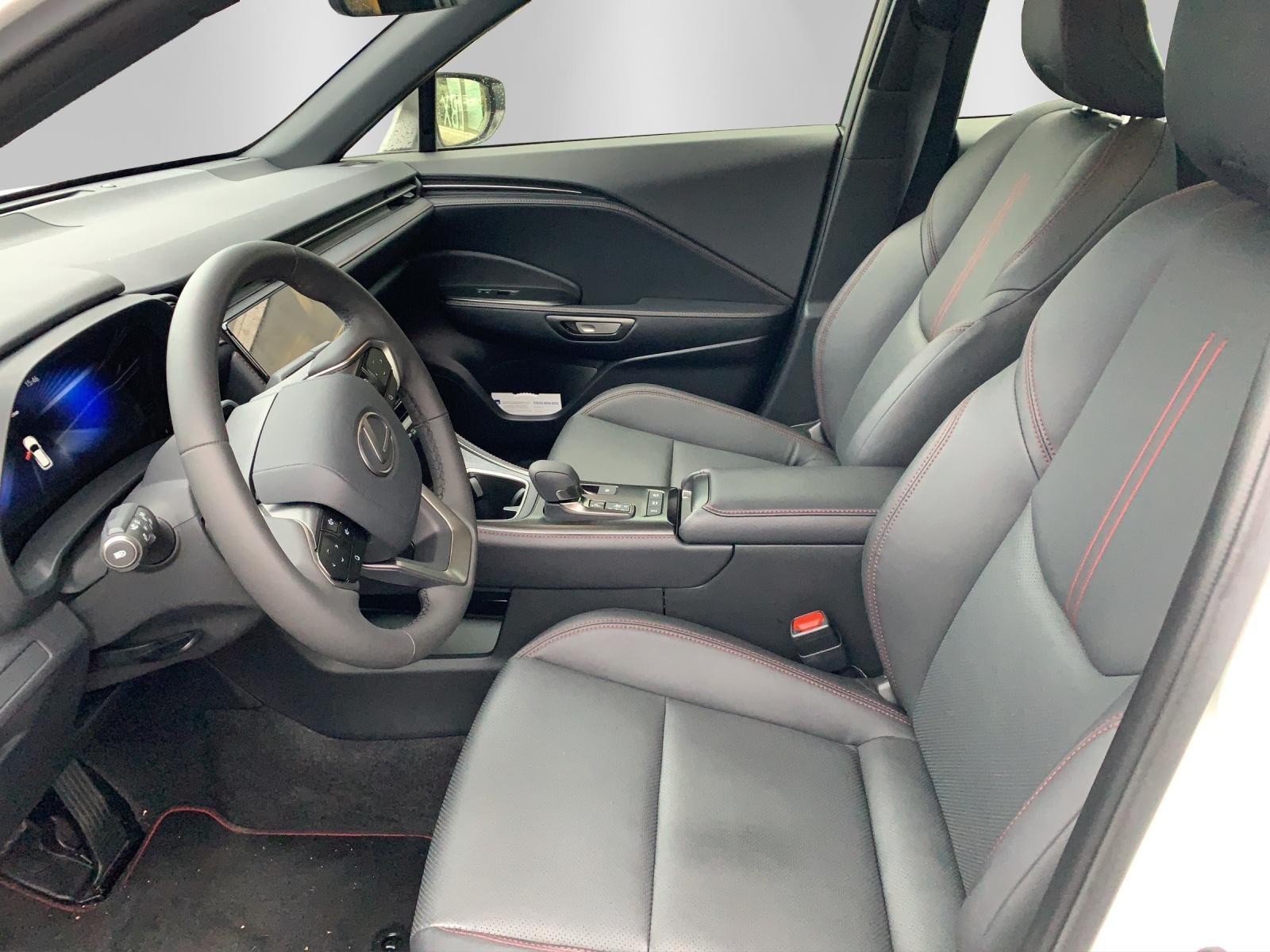 LEXUS LBX 1.5 Hybrid Elegant AWD - 12