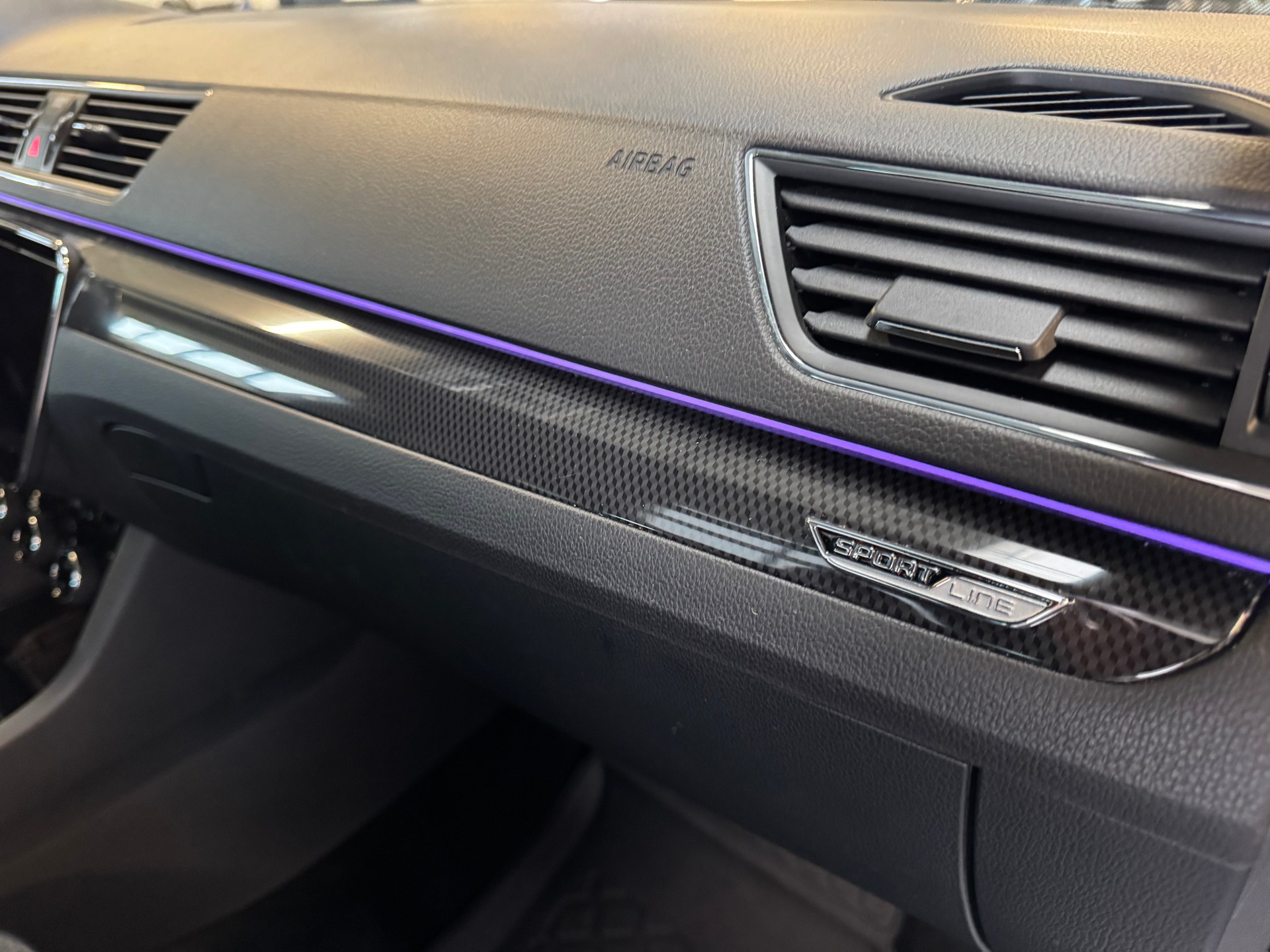 SKODA Superb Combi 2.0 TDi SportLine+ 4x4 DSG - 19