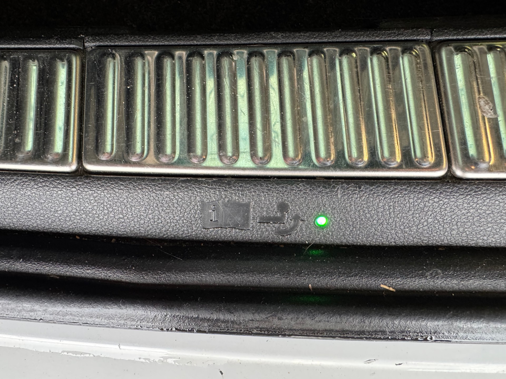 SKODA Superb Combi 2.0 TDi SportLine+ 4x4 DSG - 7