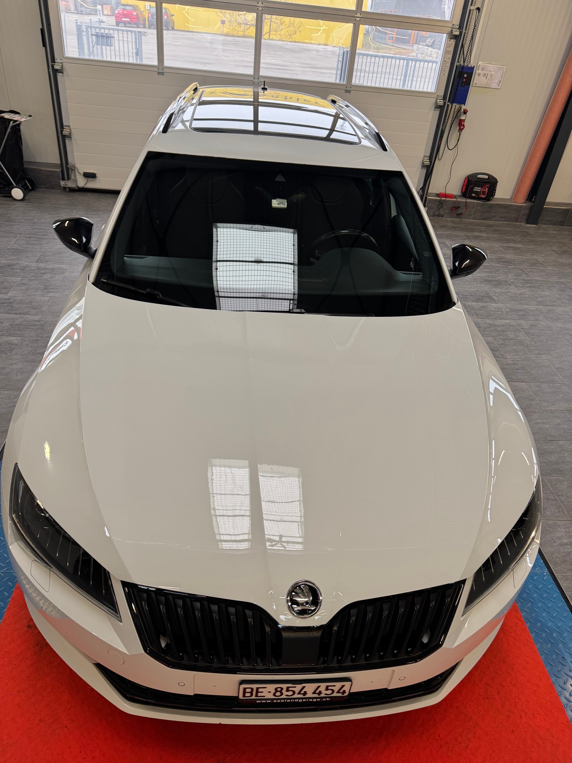 SKODA Superb Combi 2.0 TDi SportLine+ 4x4 DSG - 23