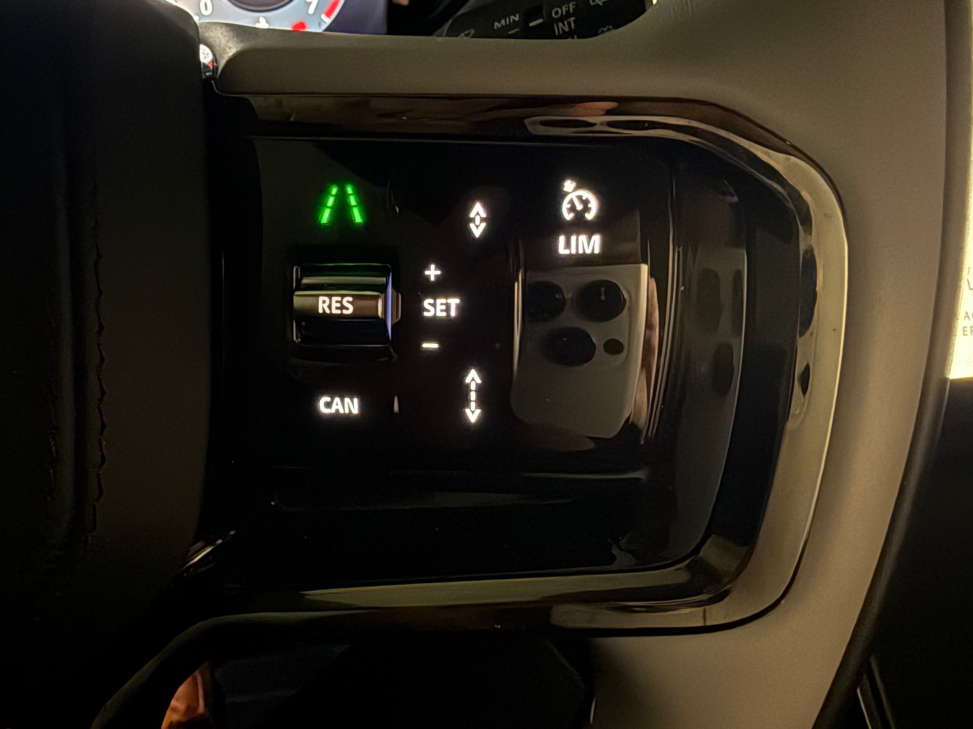 LAND ROVER Range Rover Velar P 250 Dynamic SE Automatic - 11