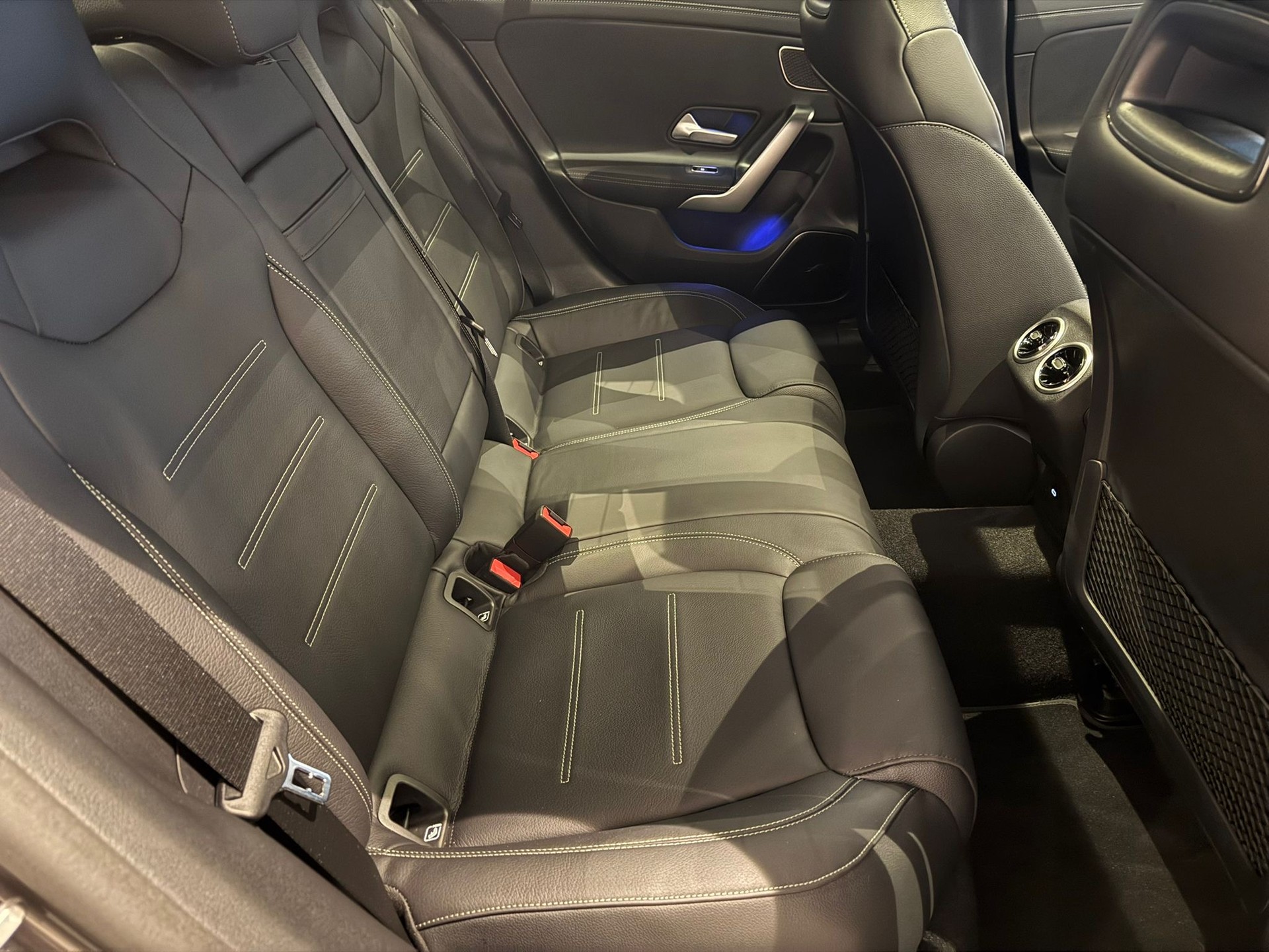 MERCEDES-BENZ CLA 35 AMG 4matic - 16