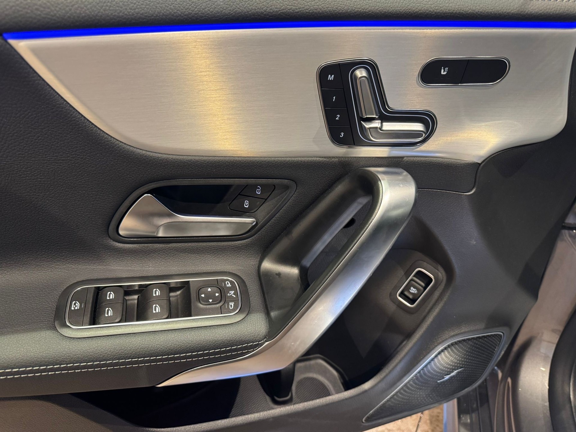 MERCEDES-BENZ CLA 35 AMG 4matic - 28