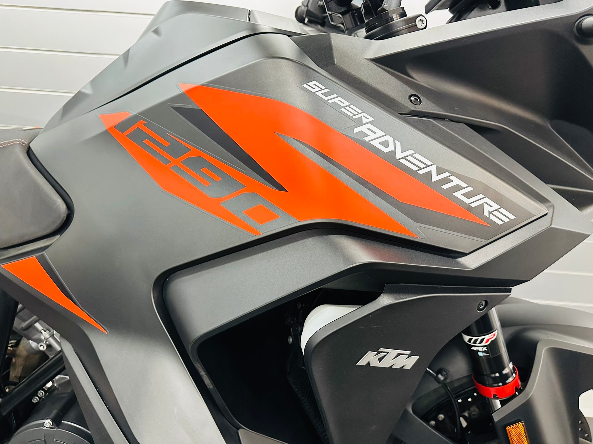 KTM 1290 Super Adventure S - 2