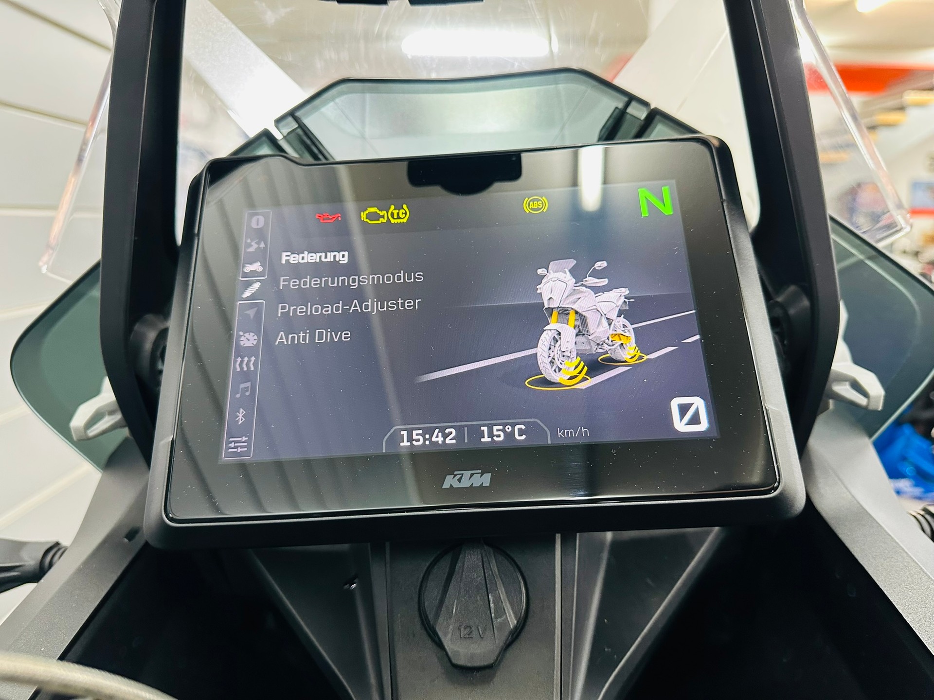 KTM 1290 Super Adventure S - 11