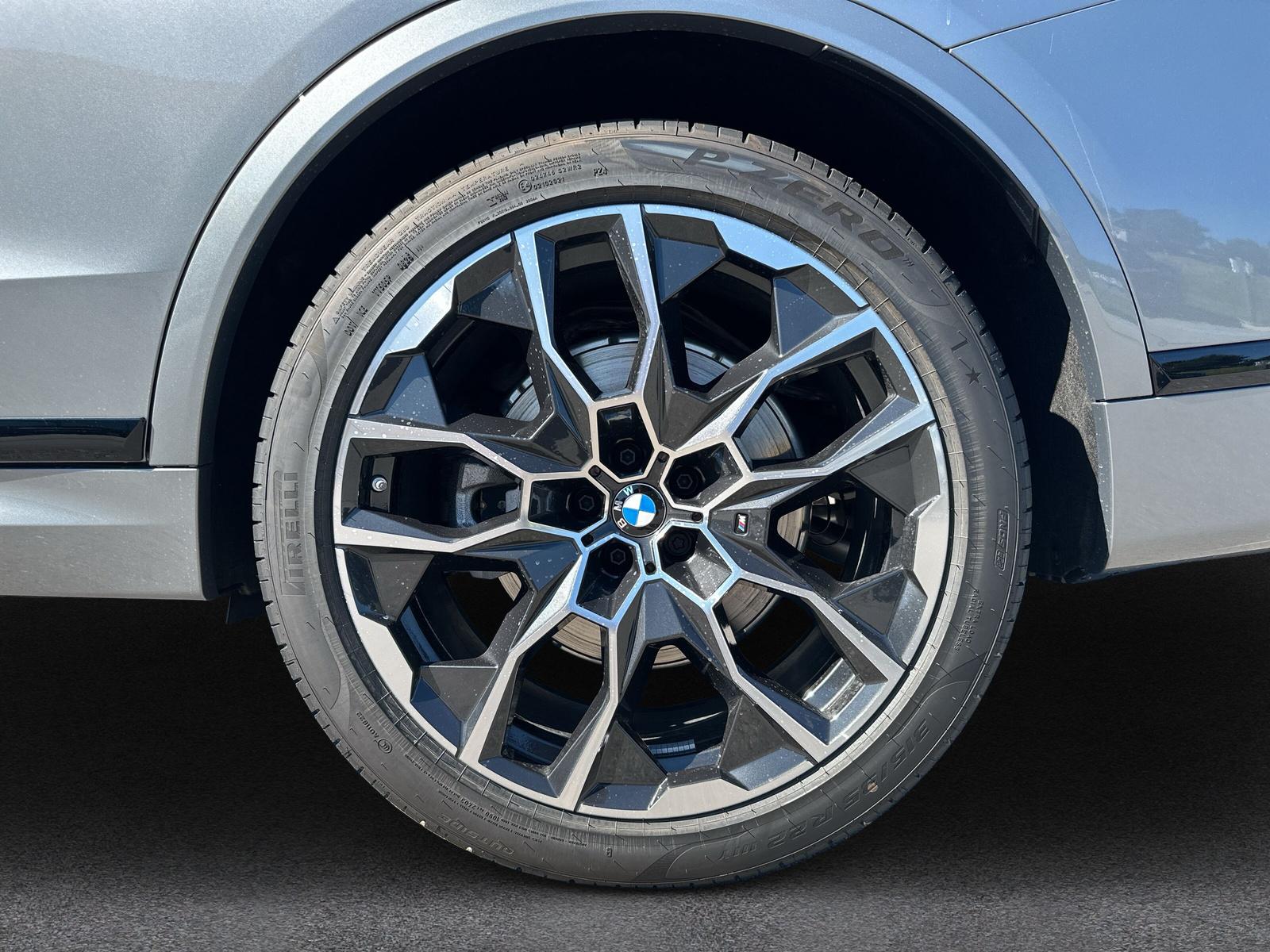 BMW X7 xDrive 48V 40d M Sport G07 (CH) AHK 3.5T ** Action de Leasing à 1.9% ** 🔥 - 9