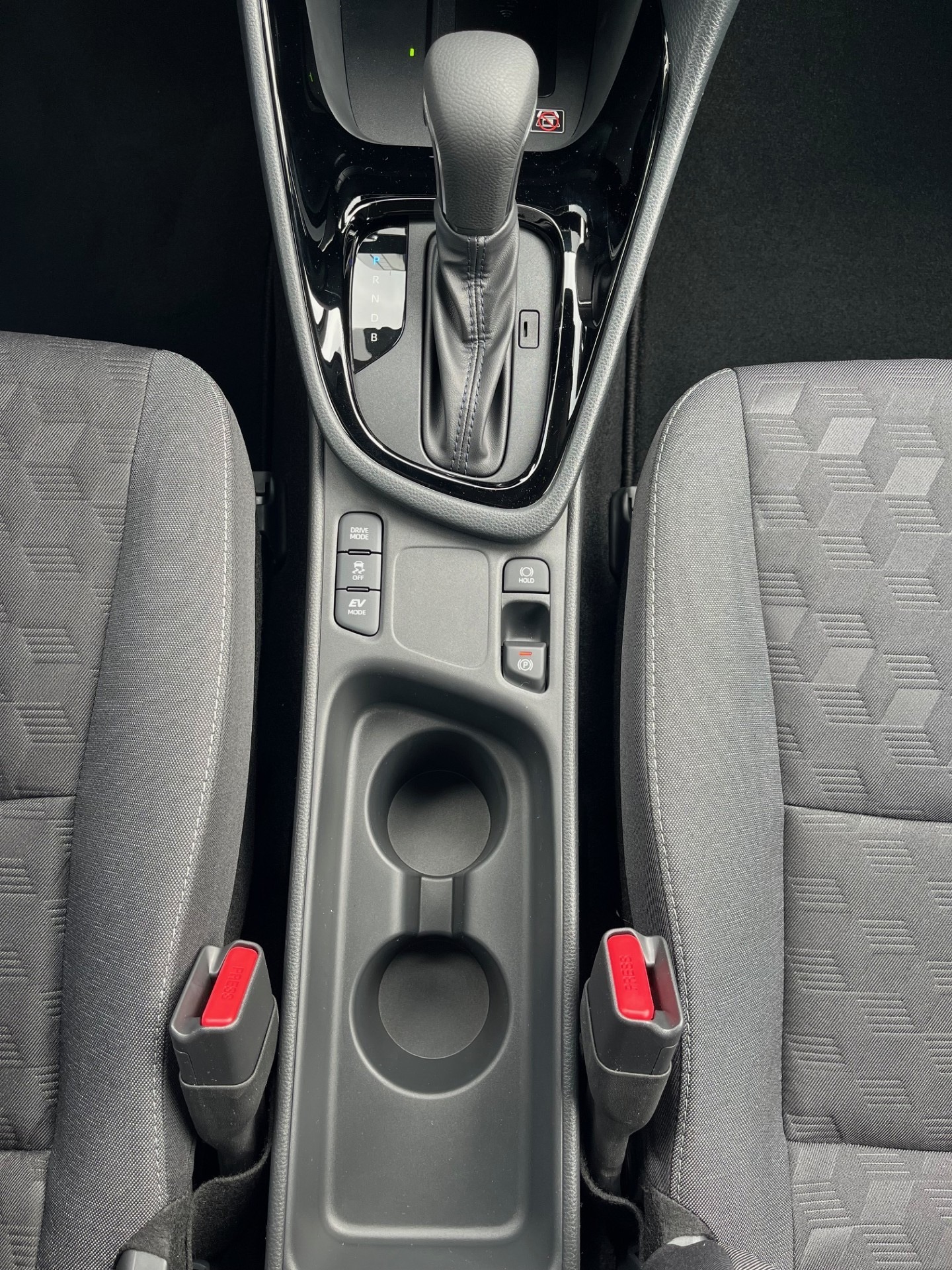 TOYOTA Yaris 1.5 Trend e-CVT (incl. pack services) - 10