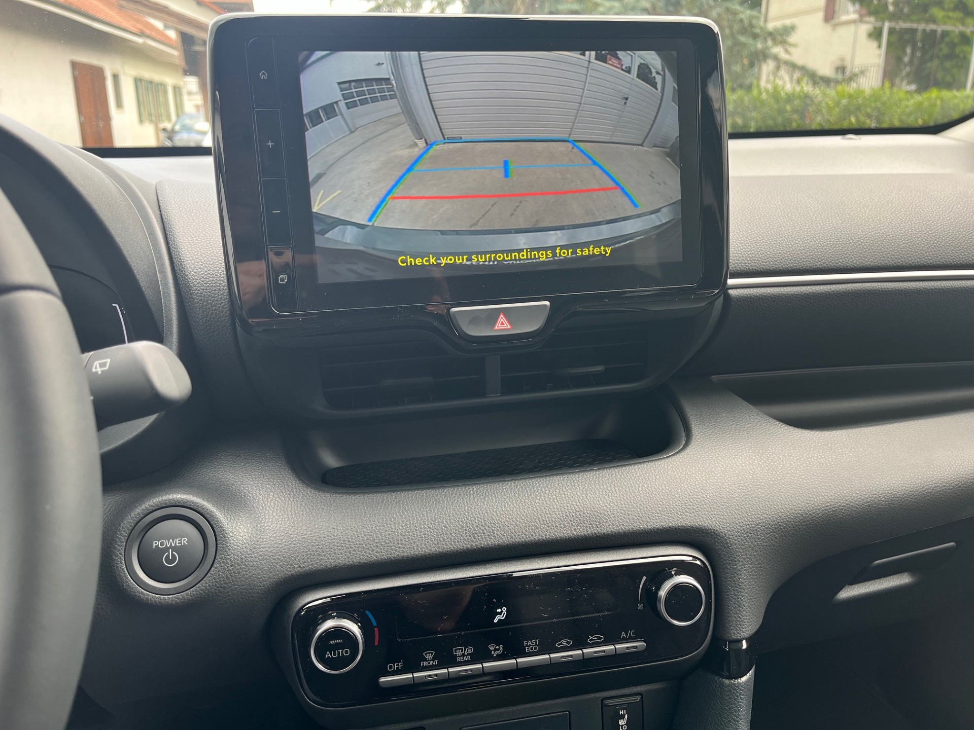 TOYOTA Yaris 1.5 Trend e-CVT (incl. pack services) - 11