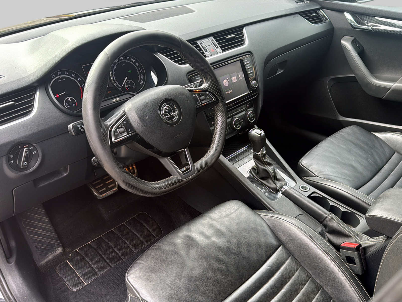 SKODA Octavia Combi 2.0 TDI RS 4x4 DSG - 8