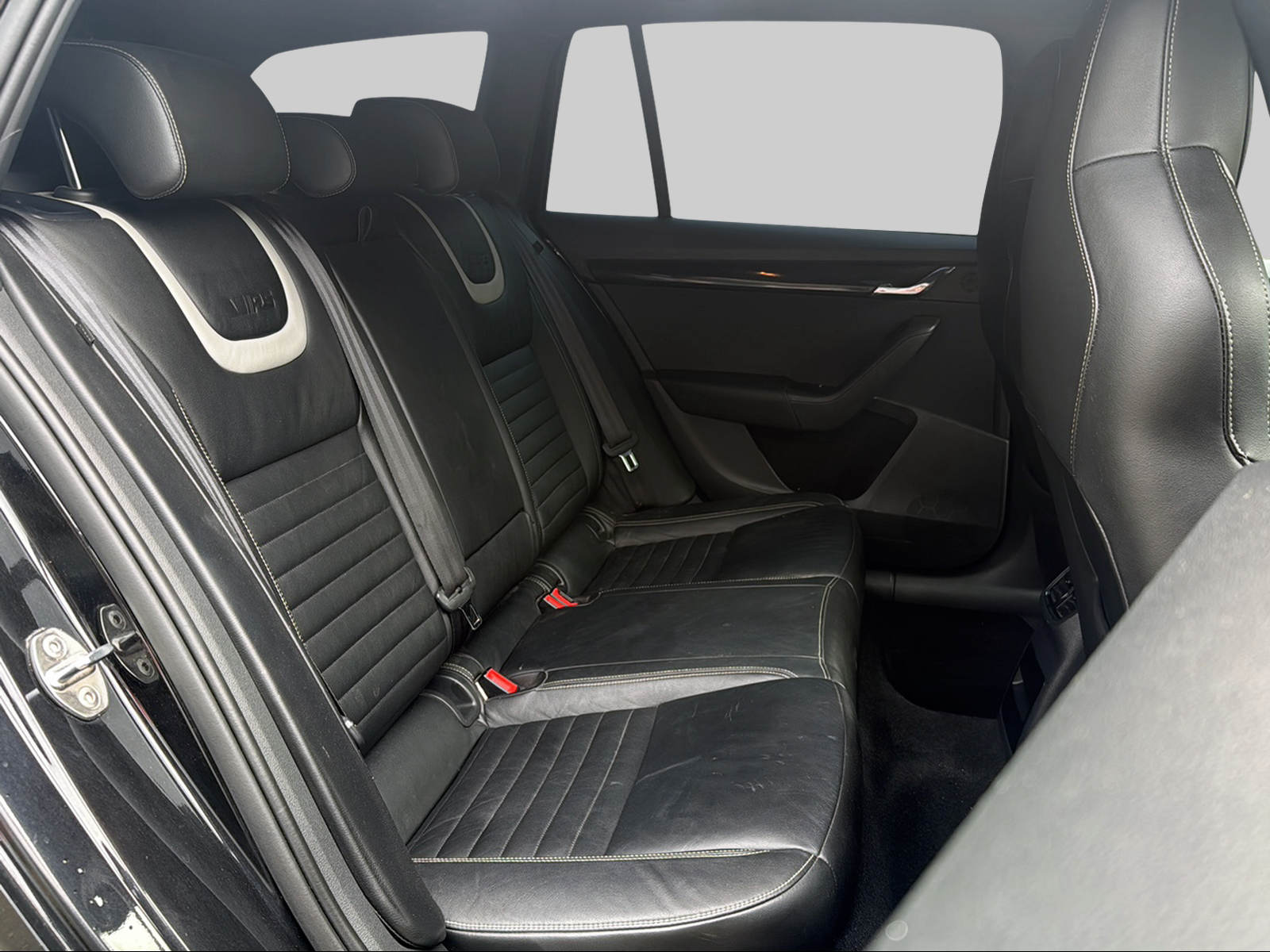 SKODA Octavia Combi 2.0 TDI RS 4x4 DSG - 17