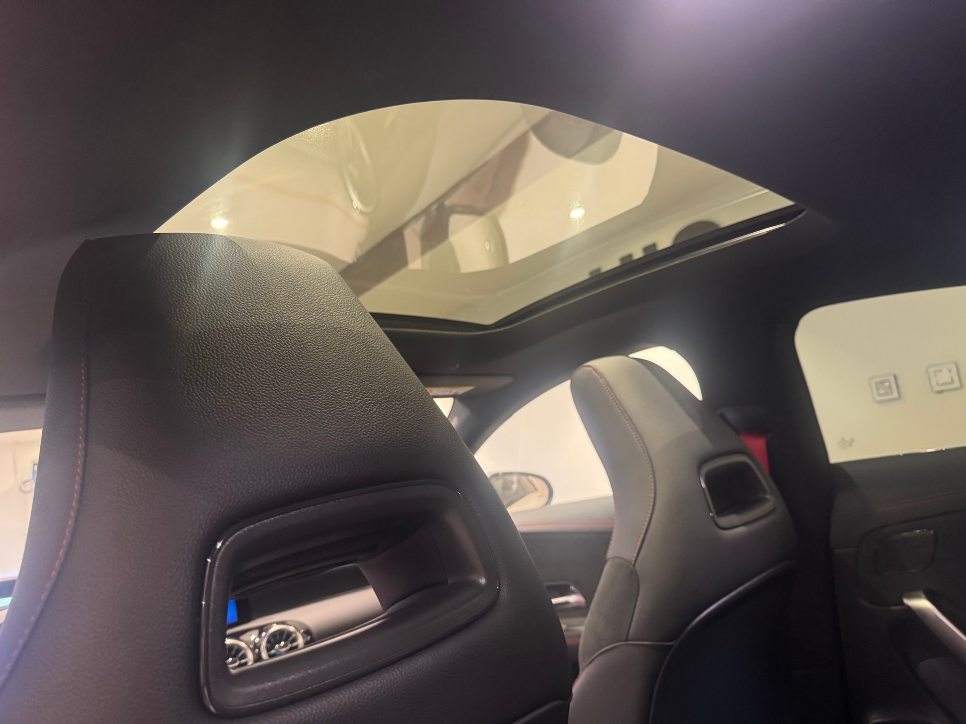 MERCEDES-BENZ CLA 35 AMG 4matic - 10