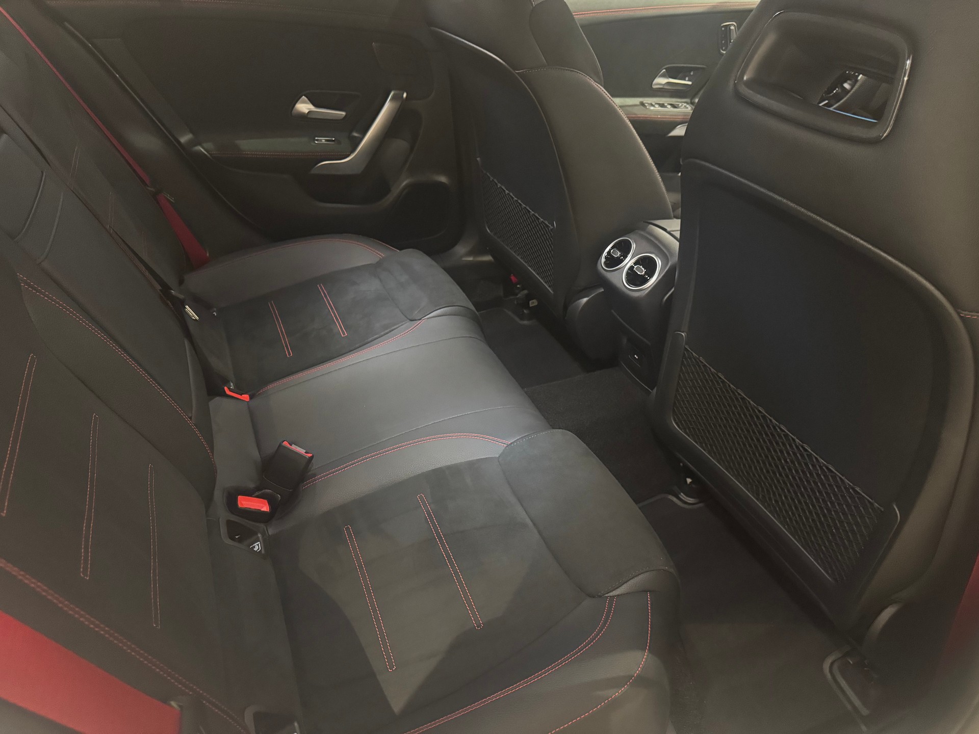 MERCEDES-BENZ CLA 35 AMG 4matic - 8