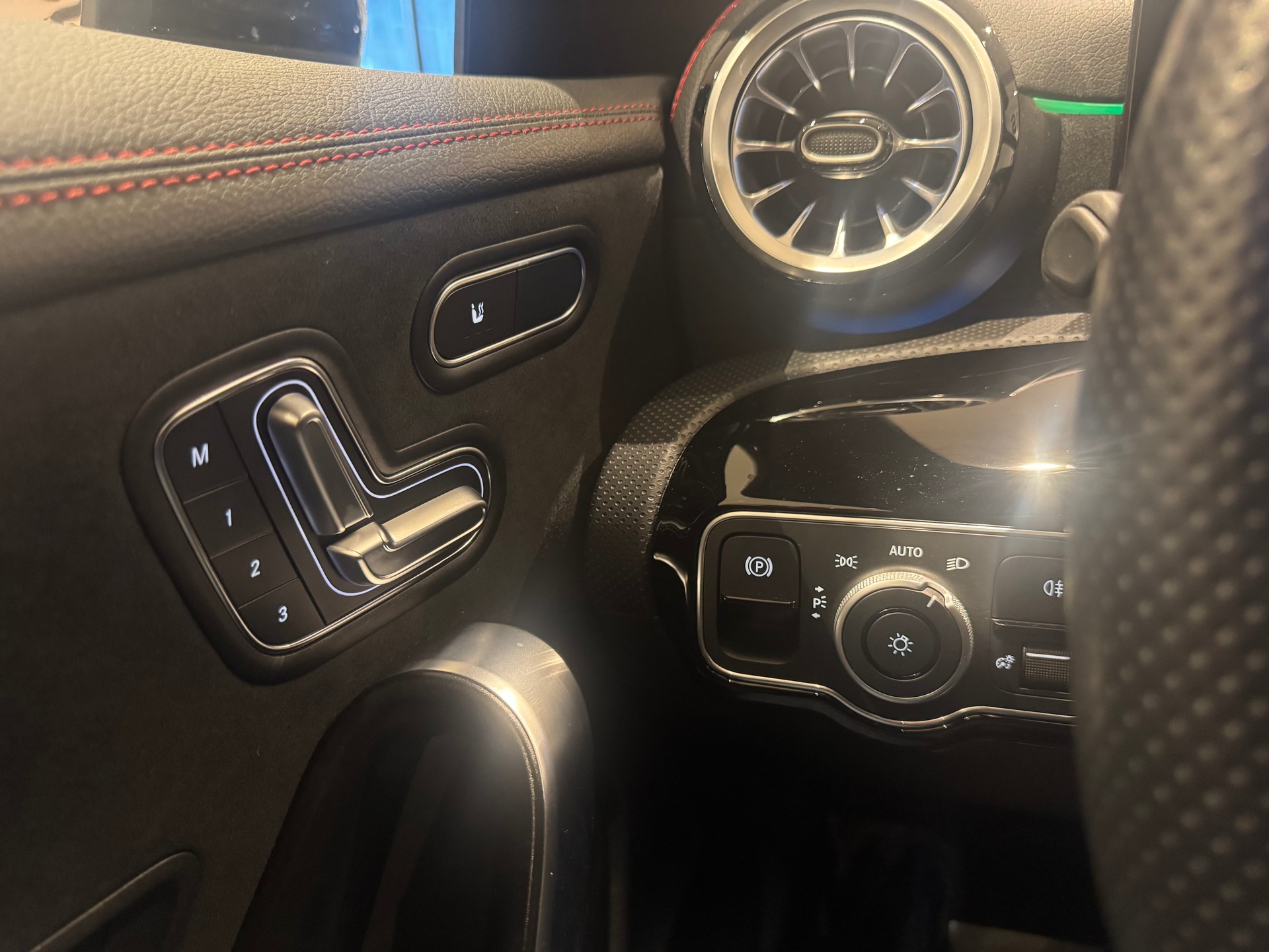 MERCEDES-BENZ CLA 35 AMG 4matic - 12