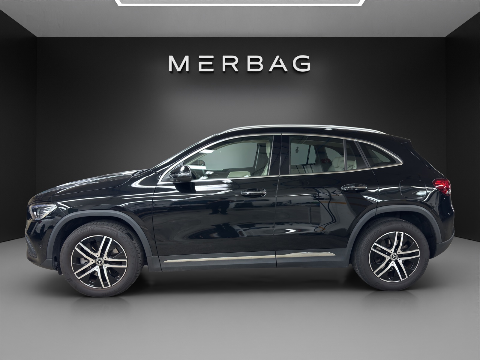 MERCEDES-BENZ GLA 250 Style 4Matic - 2