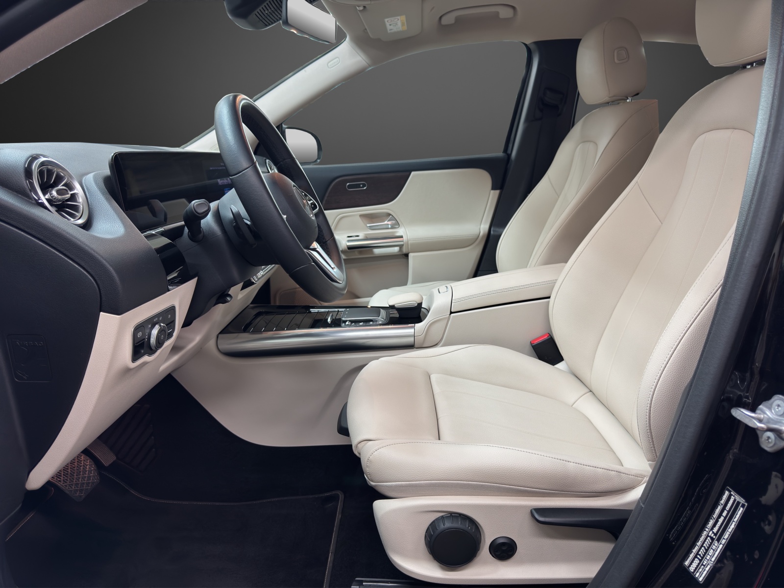 MERCEDES-BENZ GLA 250 Style 4Matic - 10