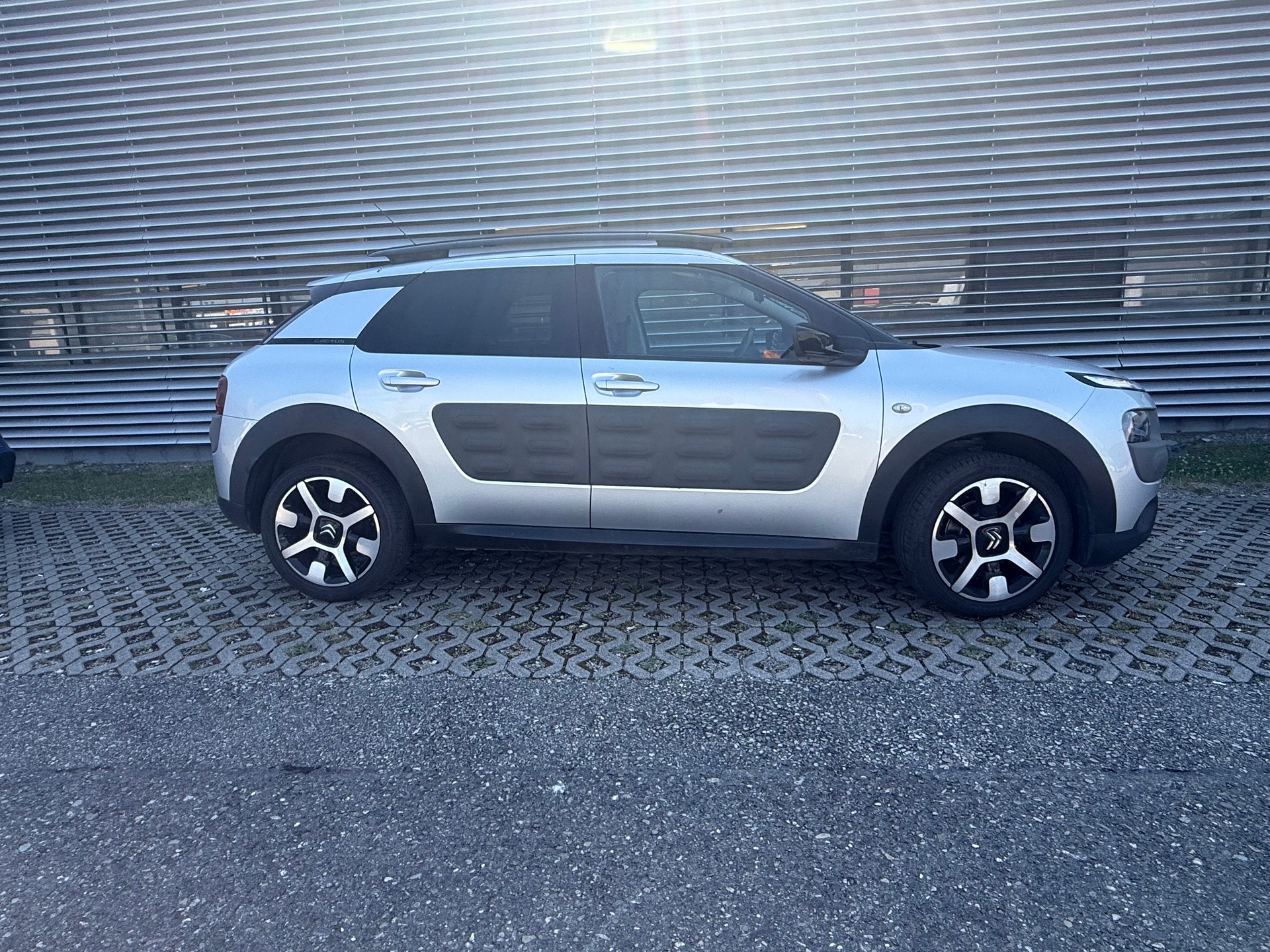 CITROEN C4 Cactus 1.6 BlueHDi Shine ETG6 - 10