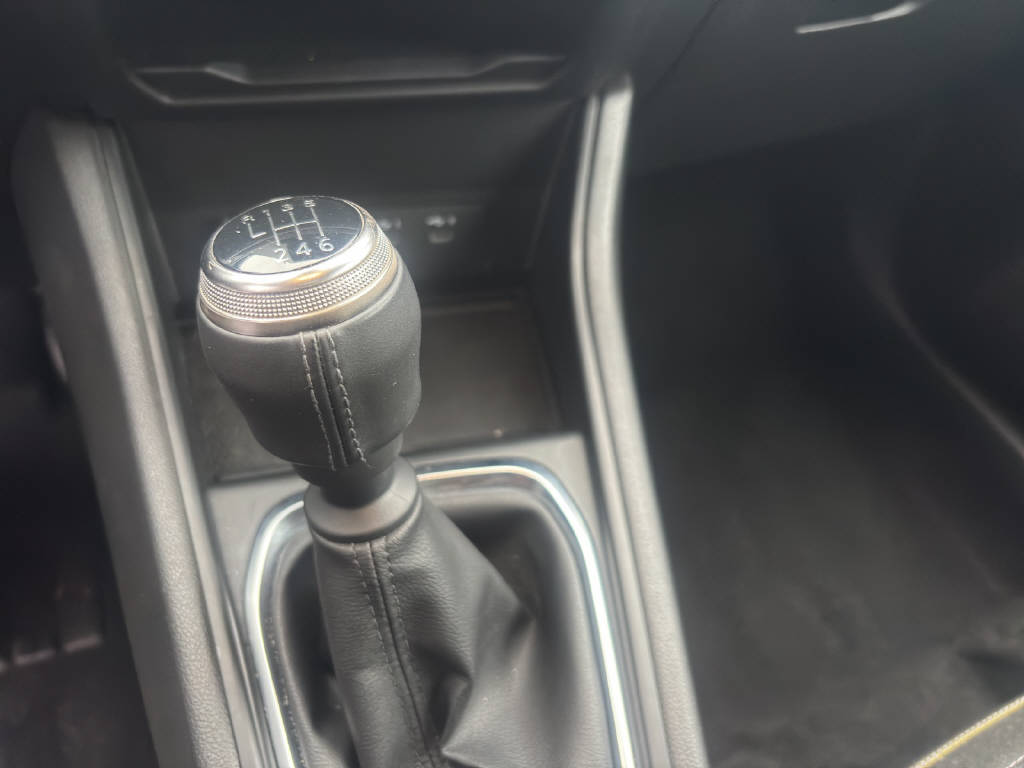 RENAULT Captur 1.3 TCe 140 techno - 15