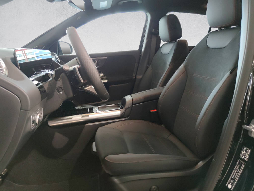 MERCEDES-BENZ GLA 250 AMG Line 4Matic Swiss Star - 10