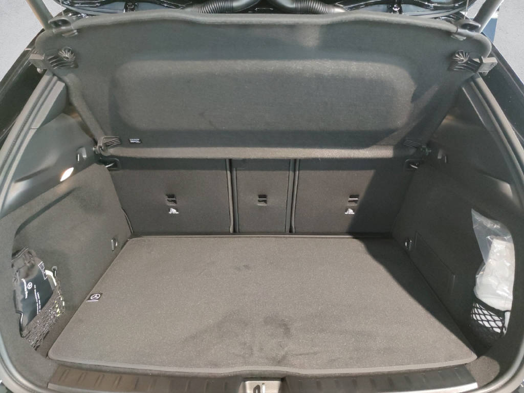 MERCEDES-BENZ GLA 250 AMG Line 4Matic Swiss Star - 8