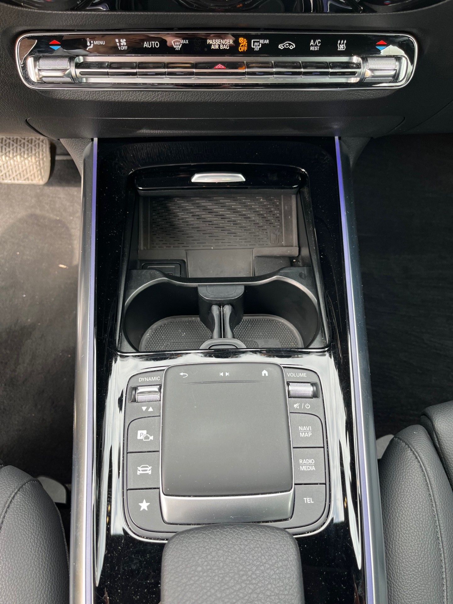 MERCEDES-BENZ GLA 250e Progressive 8G-DCT - 20