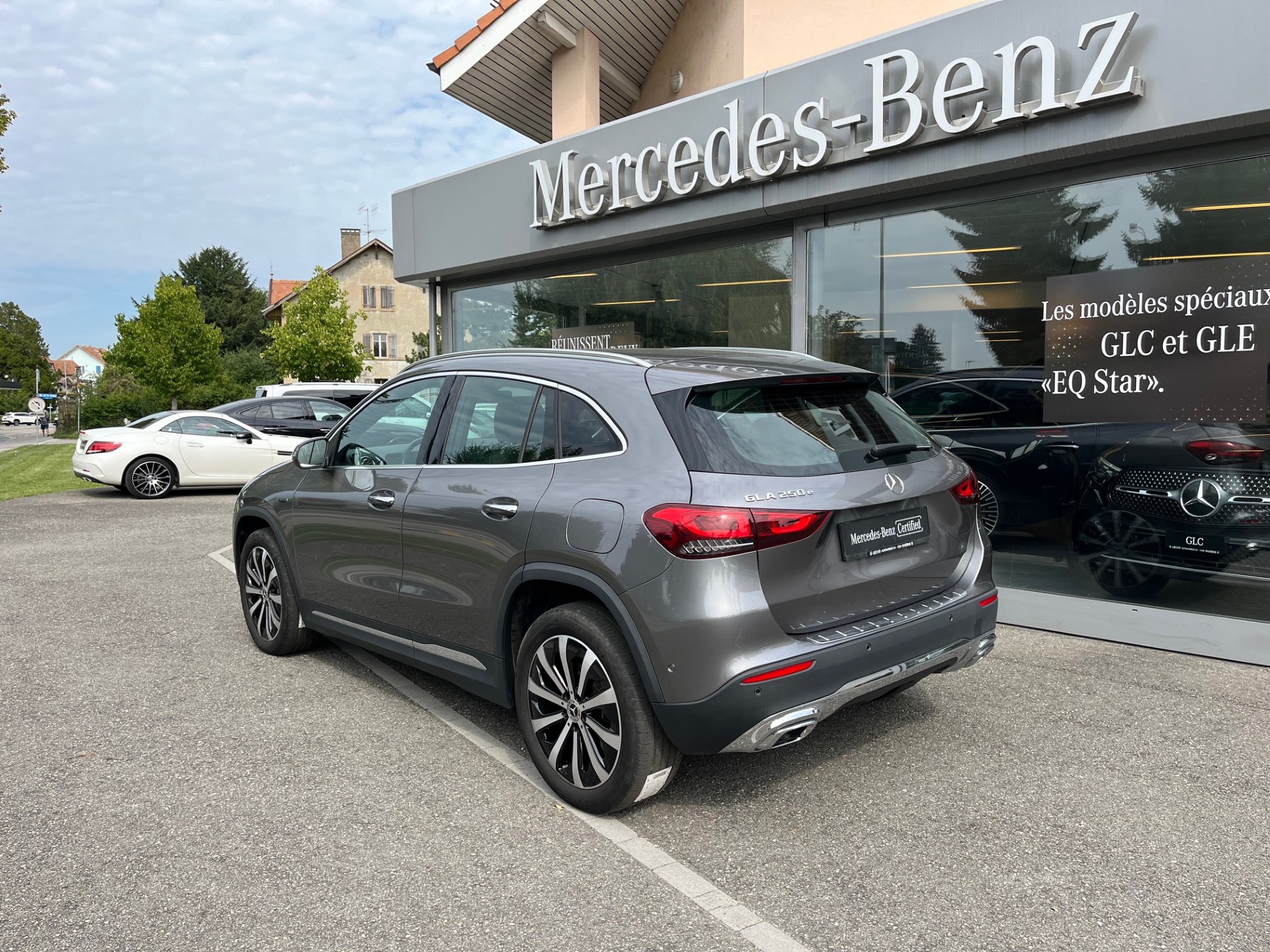 MERCEDES-BENZ GLA 250e Progressive 8G-DCT - 4